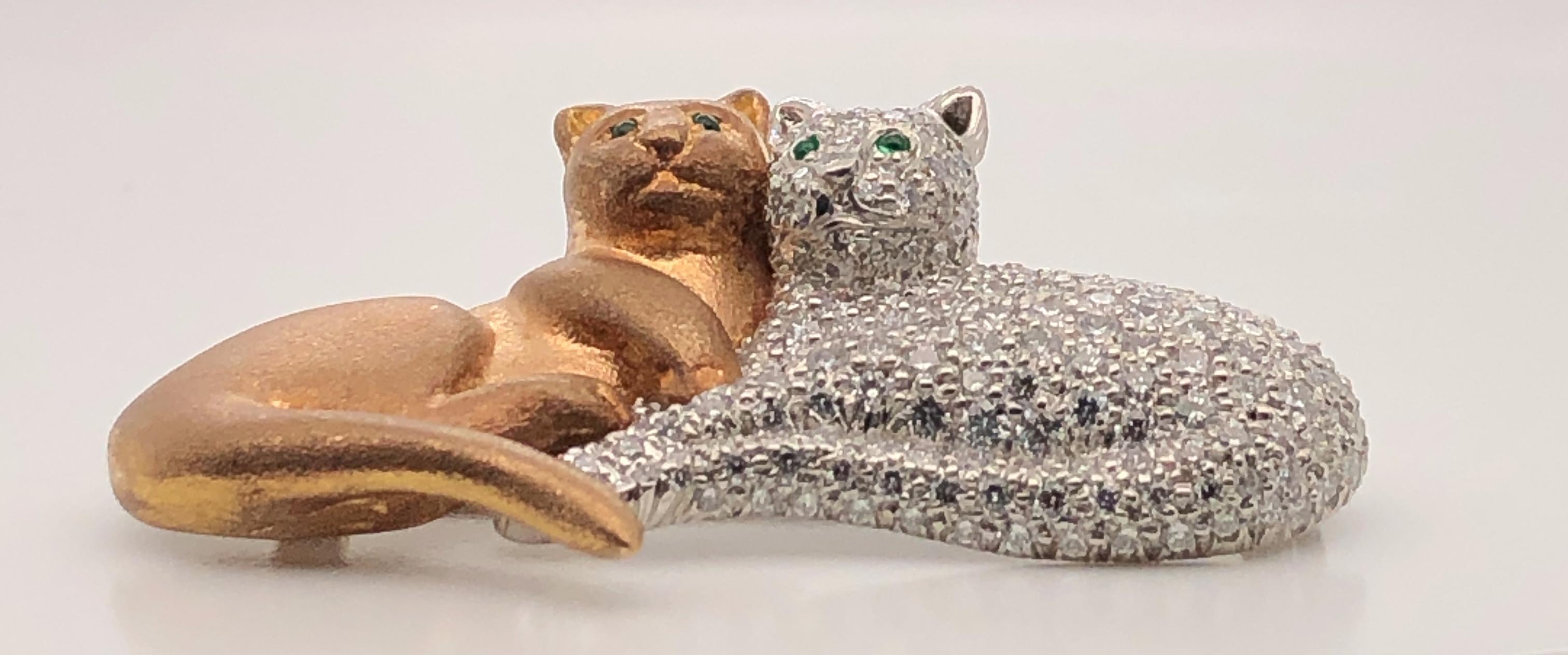 Oscar Heyman Brosche „Two Kitty“ aus Gold und Platin mit Pavé-Diamanten (Zeitgenössisch) im Angebot