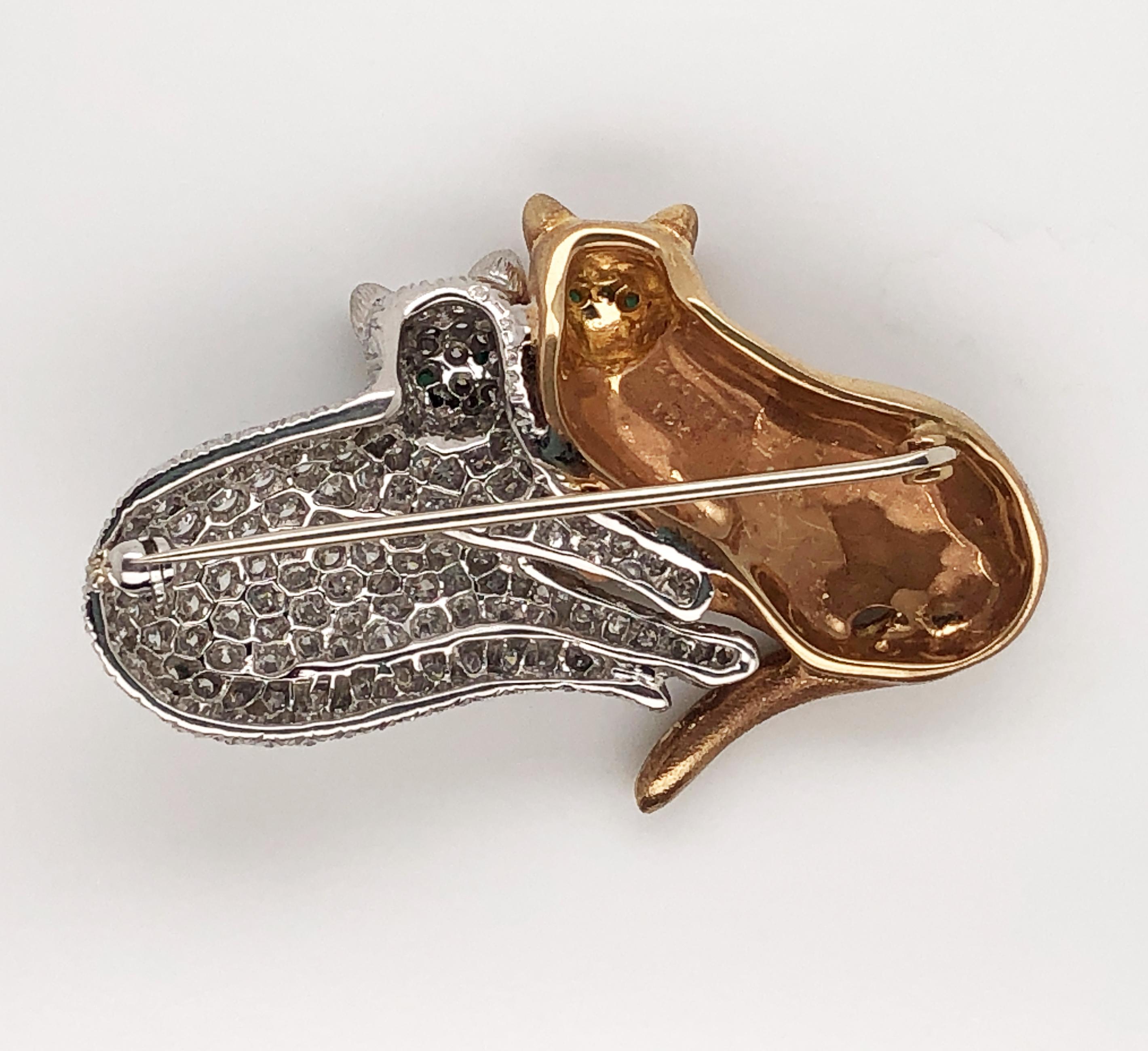 Oscar Heyman Brosche „Two Kitty“ aus Gold und Platin mit Pavé-Diamanten (Rundschliff) im Angebot