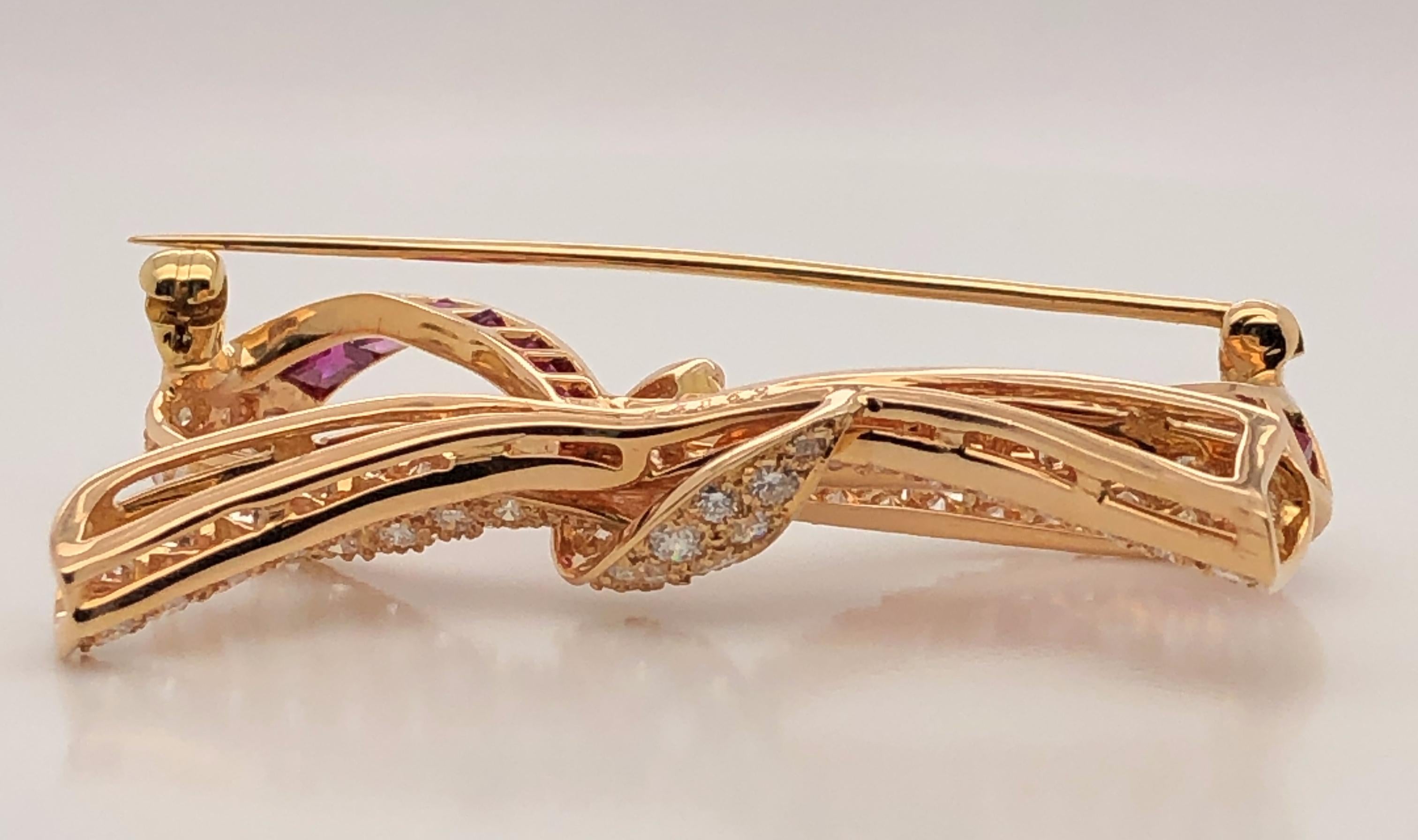 Oscar Heyman Gold Diamond and Ruby Bow Brooch In New Condition For Sale In New York City, NY