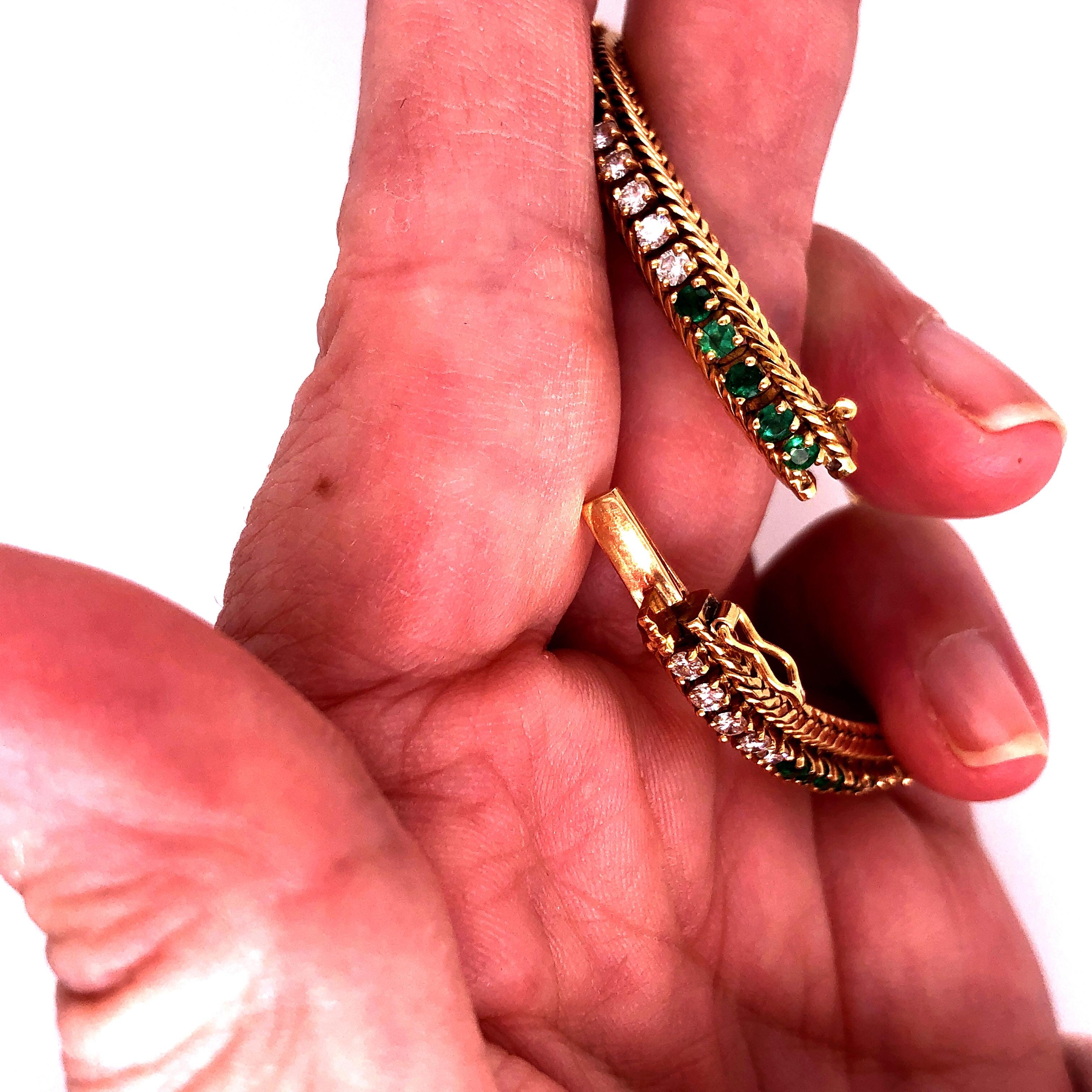 Oscar Heyman Gold Emerald and Diamond Bracelet In Good Condition In Dallas, TX