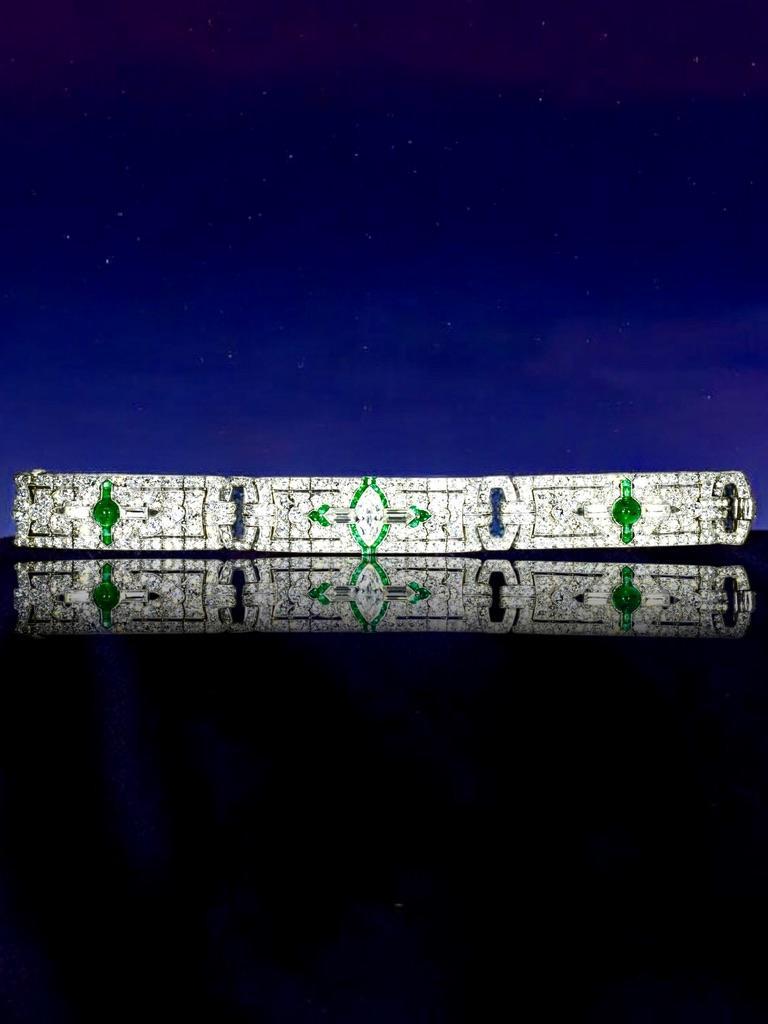 Oscar Heyman Importante bracciale Art Deco in platino, diamanti e smeraldi ..., c.C. 1918. In condizioni ottime in vendita a Aspen, CO