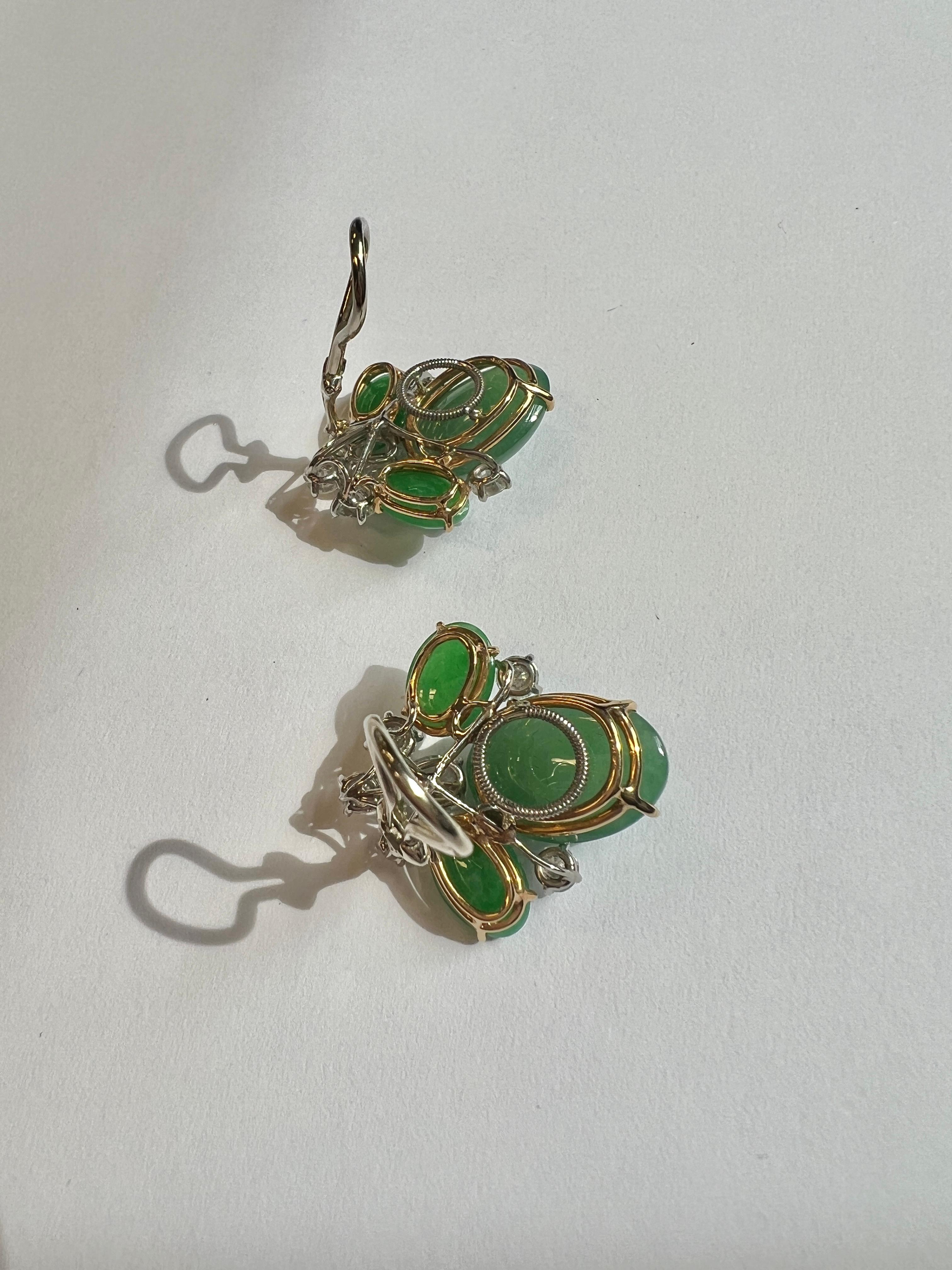 Taille ovale Boucles d'oreilles à pince en jadéite et diamants d'Oscar Heyman en vente