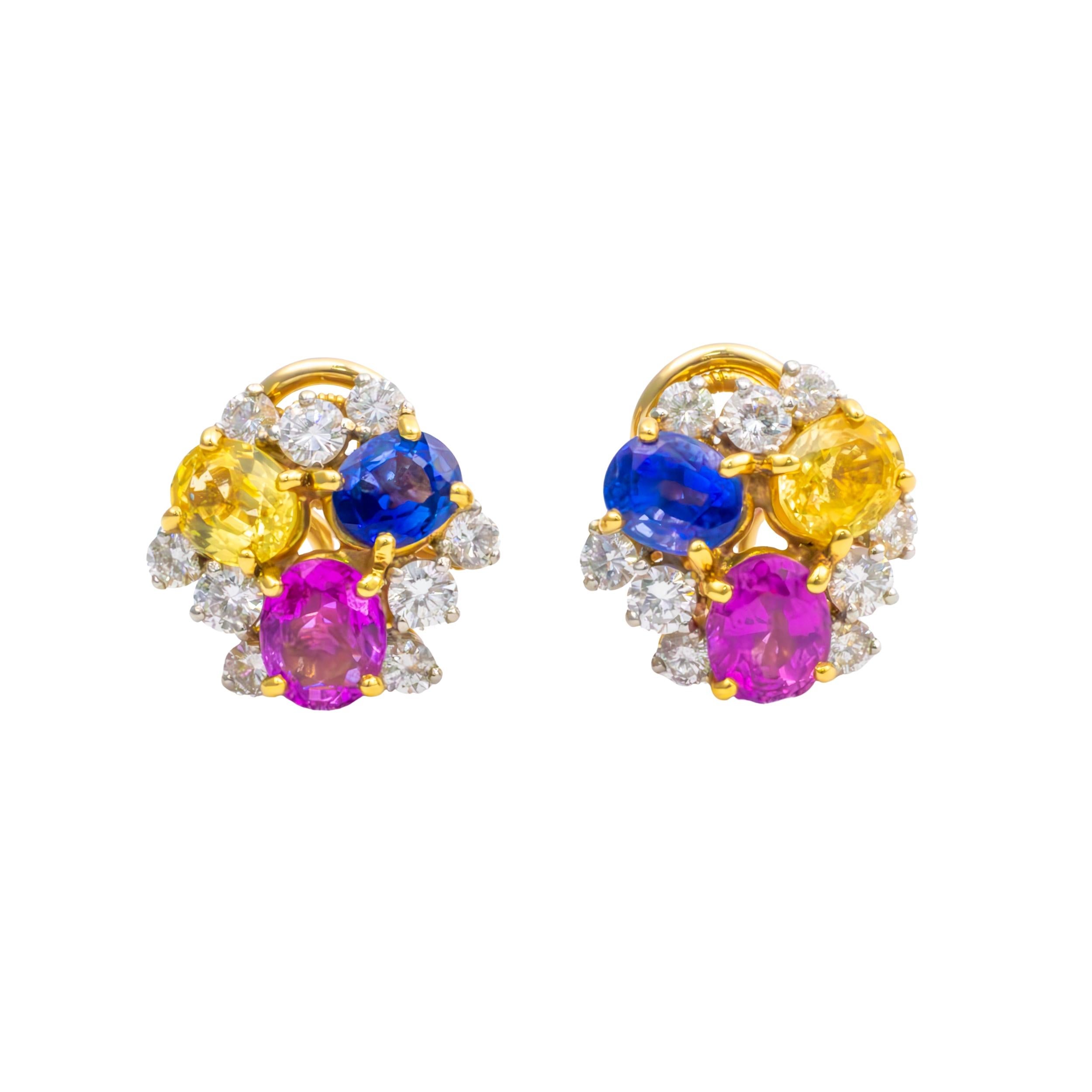 Oscar Heyman Collana e orecchini con zaffiri e diamanti multicolore

Questa radiosa collana e orecchini di Oscar Heyman è una celebrazione del colore e dell'artigianato, con una splendida composizione di zaffiri multicolore e diamanti incastonati in
