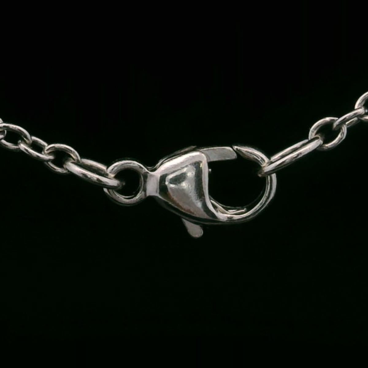 Collier à pendentif étoile de David en platine 0,53 ct de diamant noir en vente 1