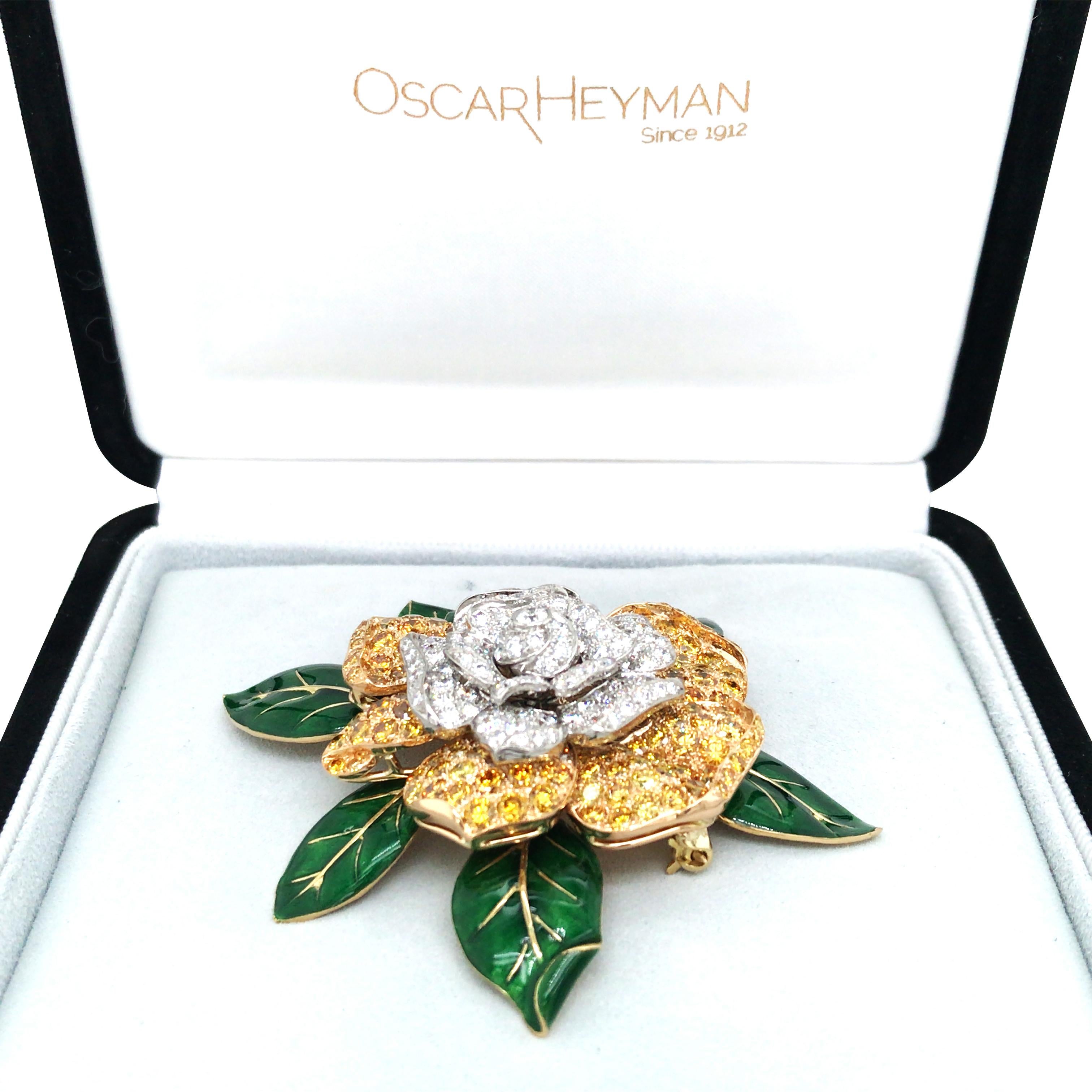 168 round fancy color diamonds total 8.8ct, 133 round diamonds total 3.66ct. With Oscar Heyman’s Certificate.