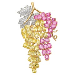Oscar Heyman Broche grappe de raisins en platine et or 18 carats avec pierres précieuses de 29,4 carats