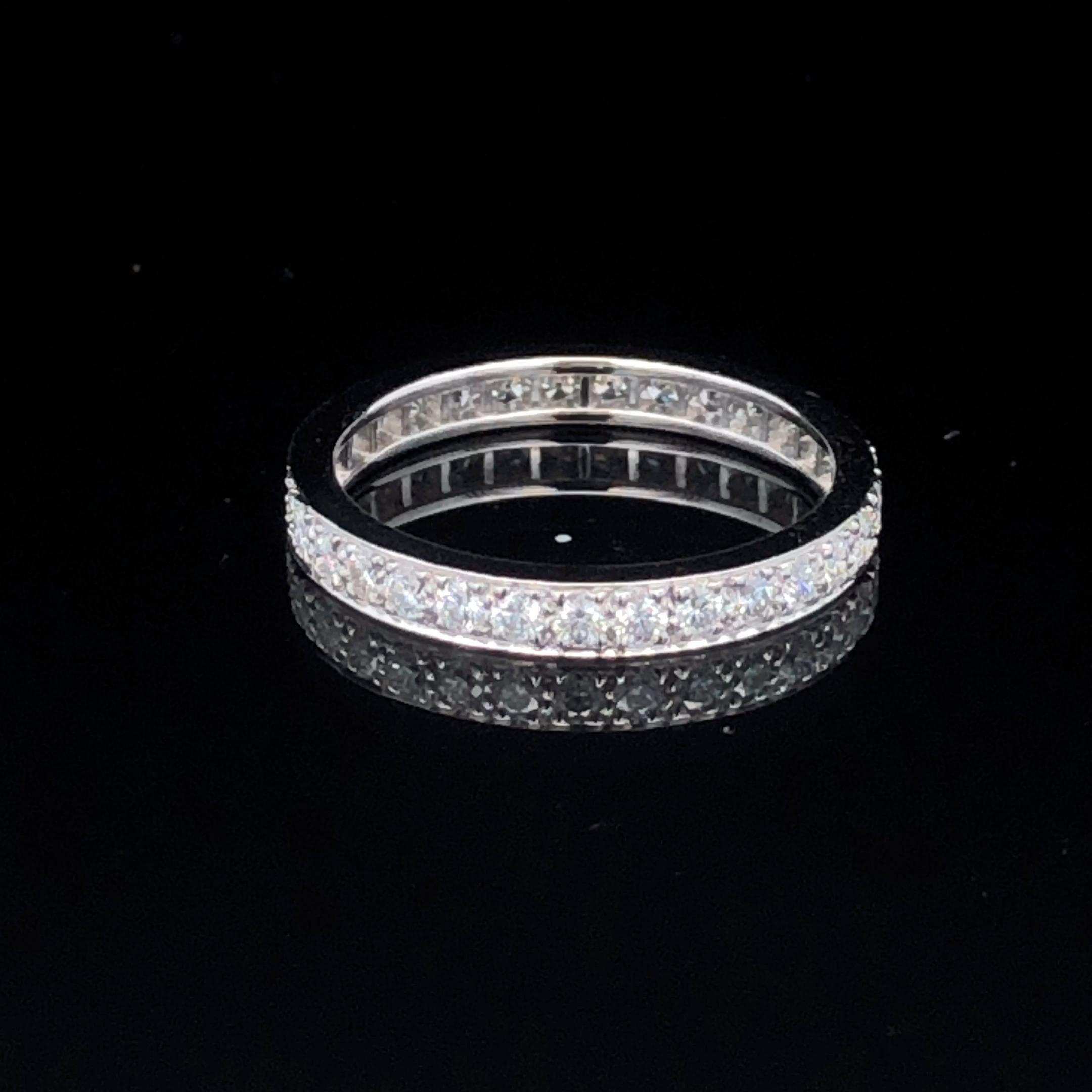 Oscar Heyman Platinum 2.5mm Bead Set Diamond Band Ring sz 6 In New Condition For Sale In New York City, NY