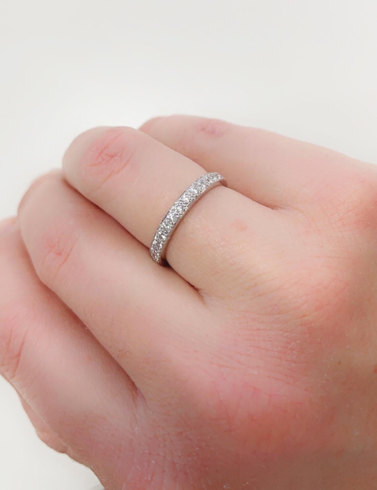 Oscar Heyman Platinum 2.5mm Bead Set Diamond Band Ring sz 6 For Sale 2