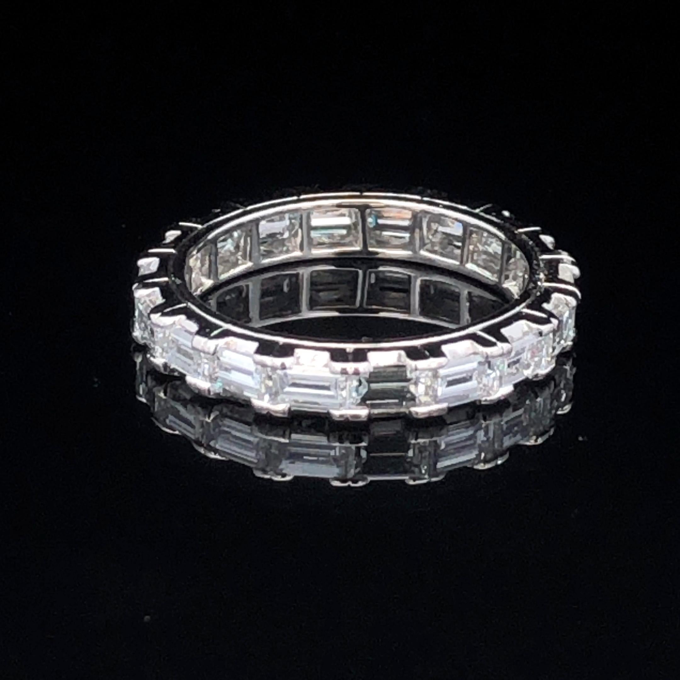 Oscar Heyman Platinum 3mm Cog Set Baguette Diamond Band Ring sz 6 In New Condition For Sale In New York City, NY