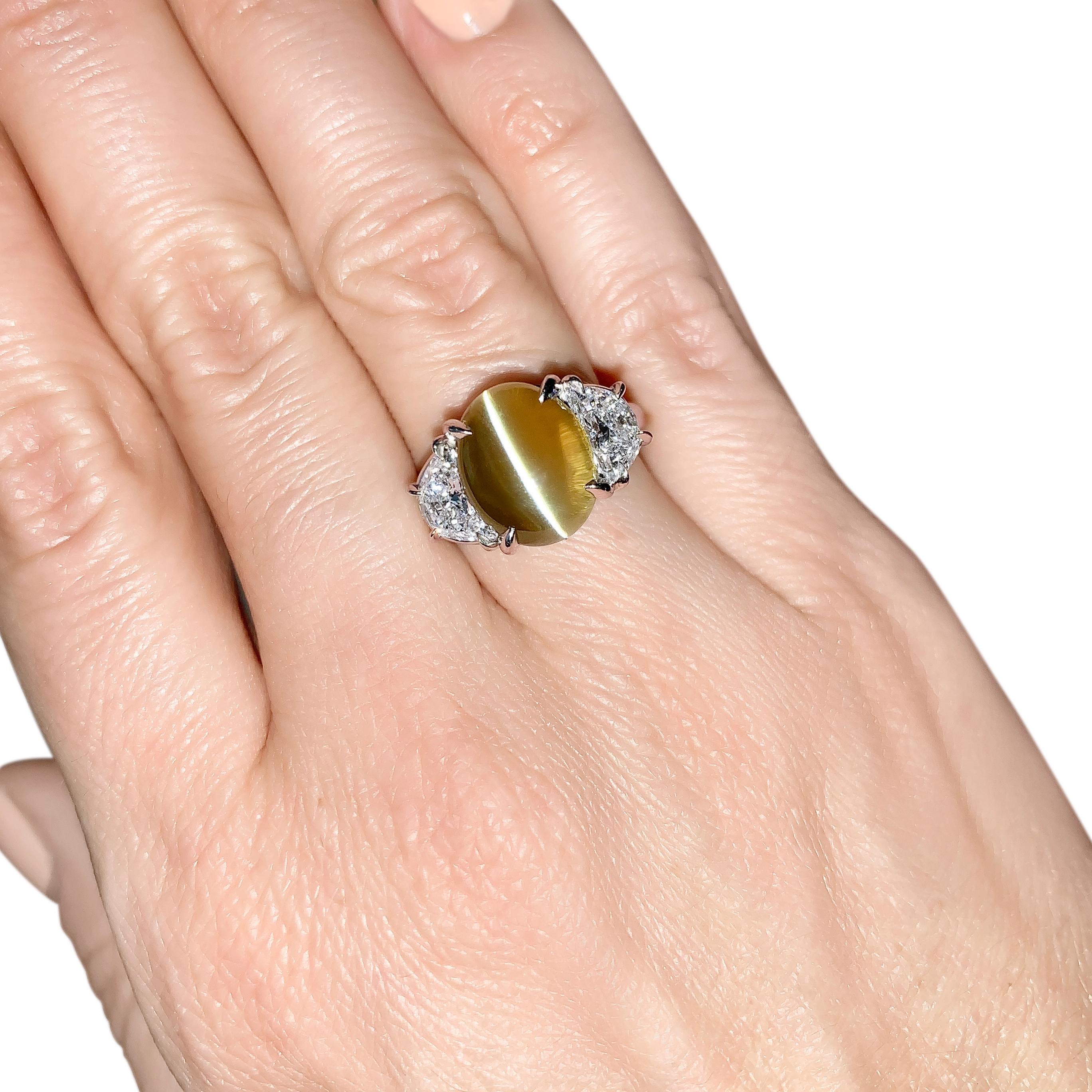 Contemporary Oscar Heyman Platinum 7.03 Cat's-Eye & Diamond Ring