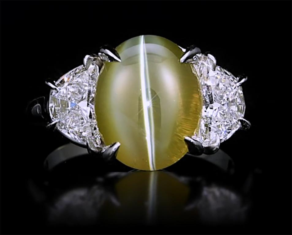 Oscar Heyman Platinum 7.03 Cat's-Eye & Diamond Ring In New Condition In New York City, NY