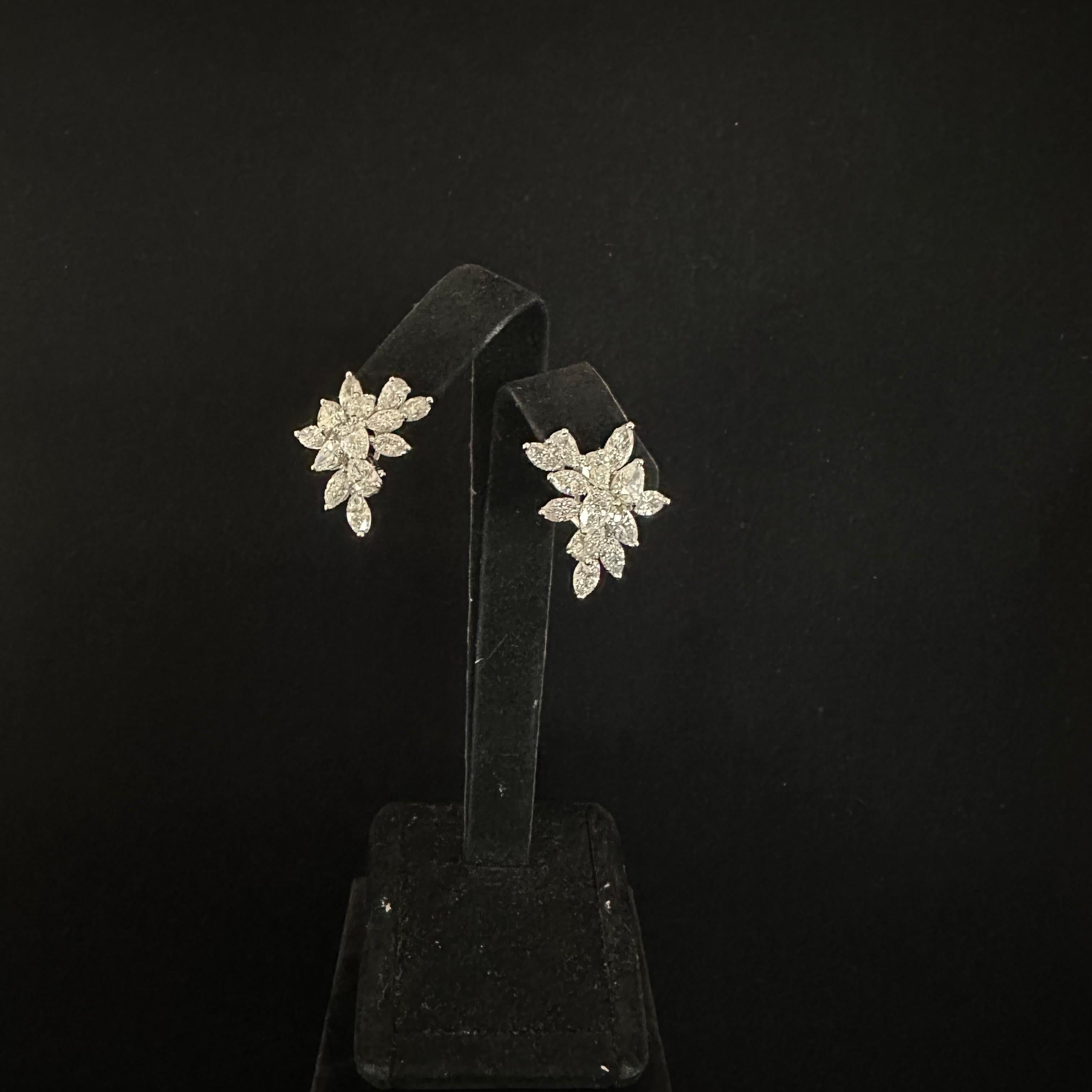 Women's or Men's Oscar Heyman Platinum Diamond Earrings  For Sale