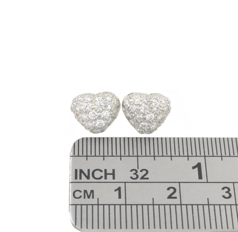 Oscar Heyman Platinum Diamond Heart Earrings In Good Condition For Sale In Los Angeles, CA