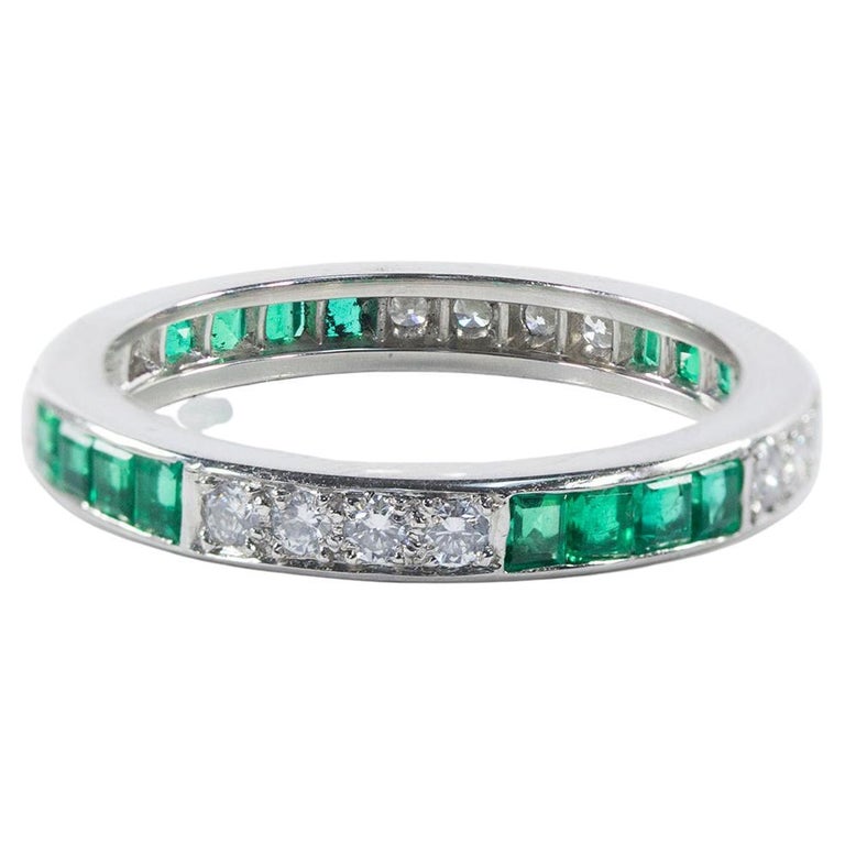 Oscar Heyman Platinum Emerald and Diamond Wedding Band Ring, size 9.5 For Sale