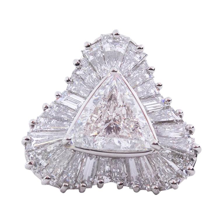 Oscar Heyman Platinum GIA Certified 6.22tcw Trilliant Diamond 'Ballerina' Ring For Sale