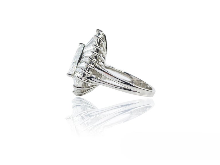 Contemporary Oscar Heyman Platinum GIA Certified 2.52ct Trilliant Diamond 'Ballerina' Ring For Sale