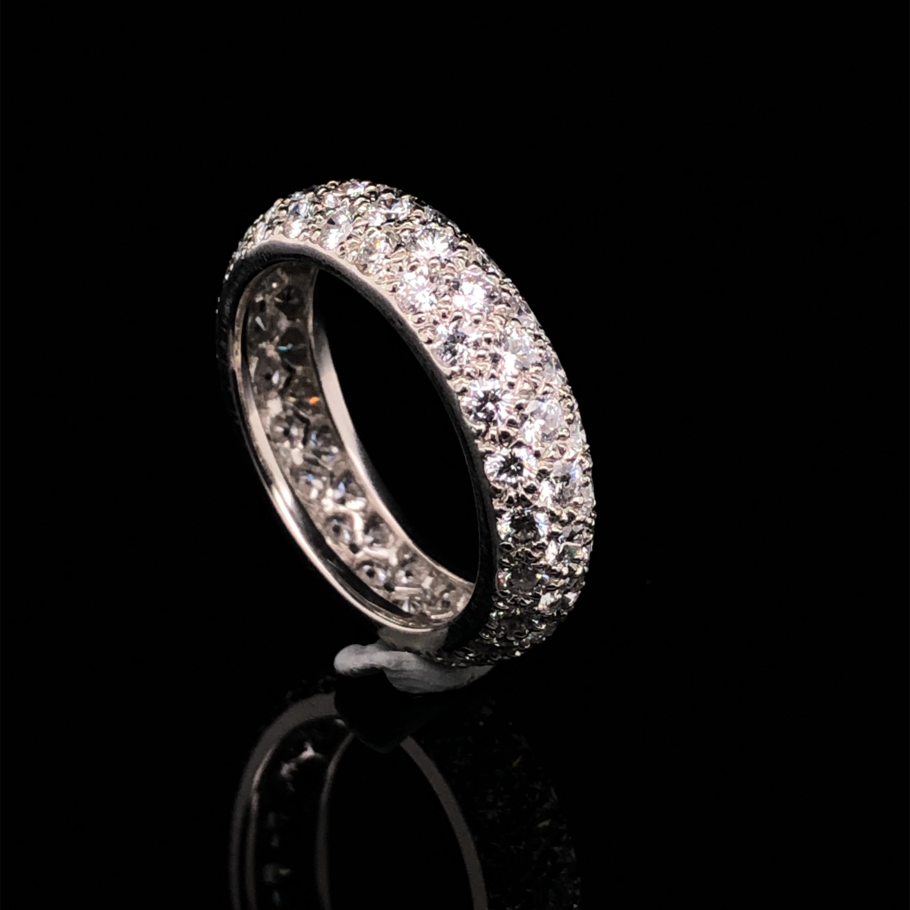Contemporary Oscar Heyman Platinum Rounded 2.41tcw Diamond Band Ring  For Sale
