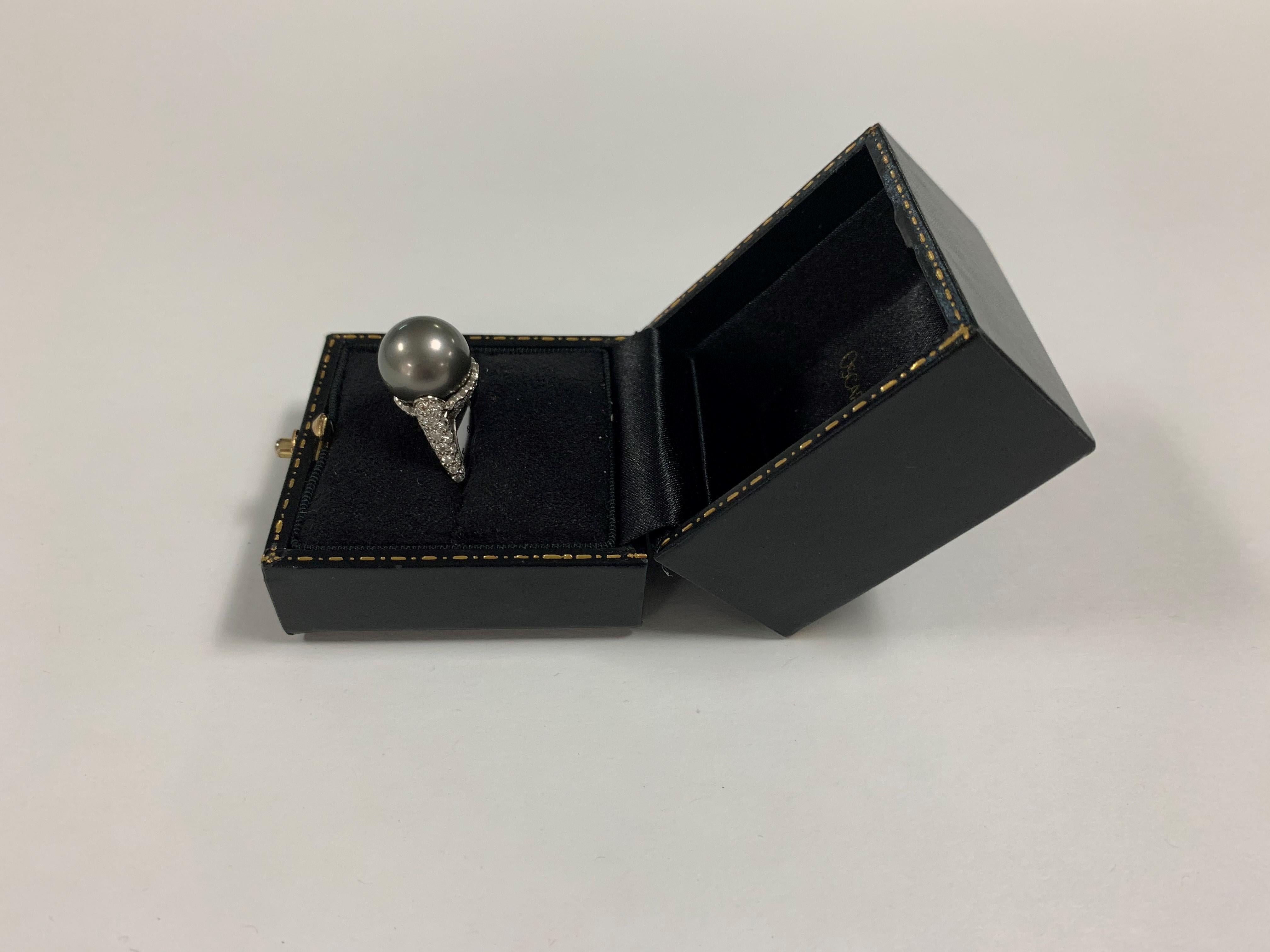 Oscar Heyman Platinum Tahitian Pearl and Diamond Ring In New Condition For Sale In New York City, NY