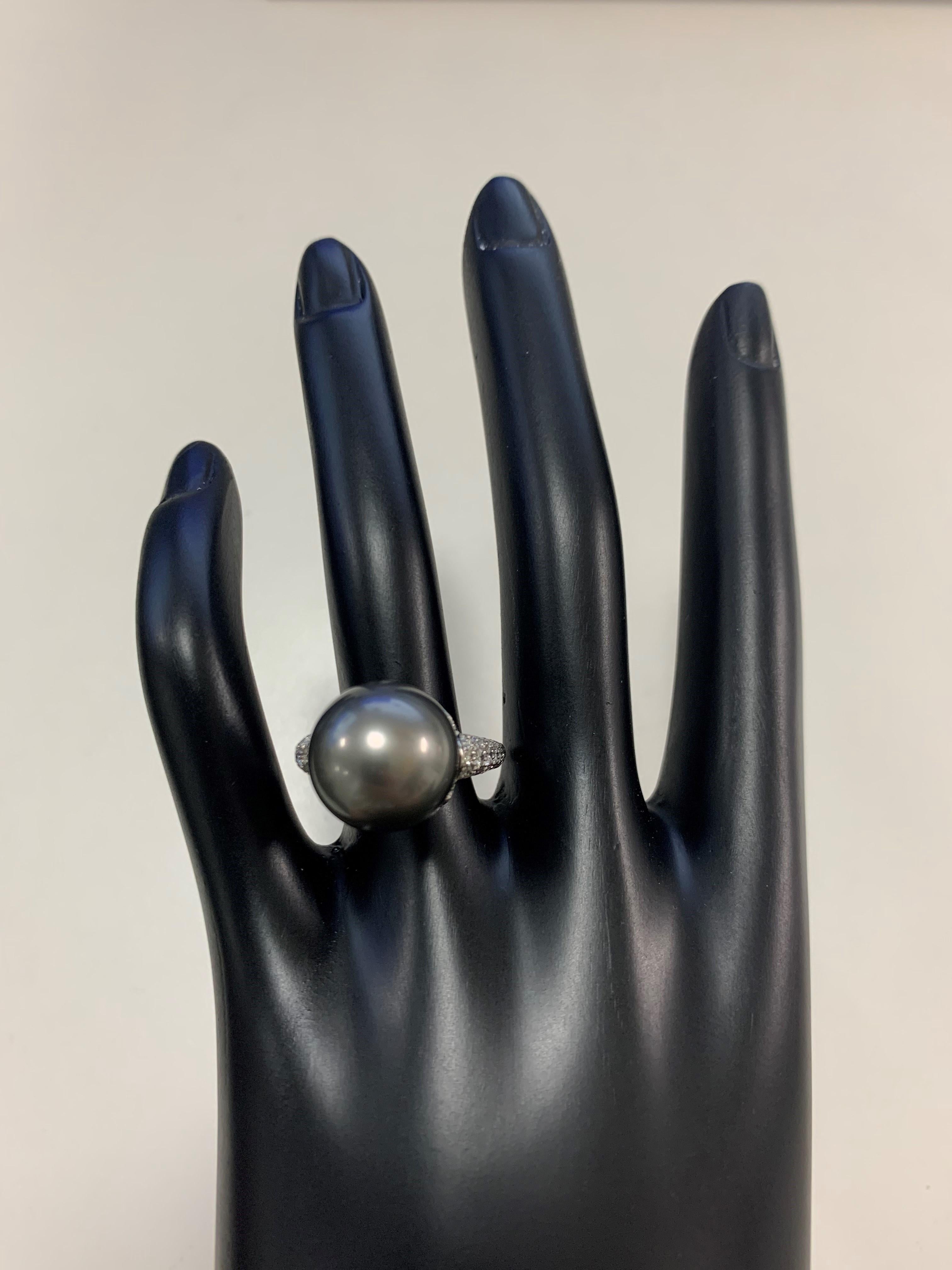 Oscar Heyman Platin-Ring mit Tahiti-Perlen und Diamanten im Angebot 1