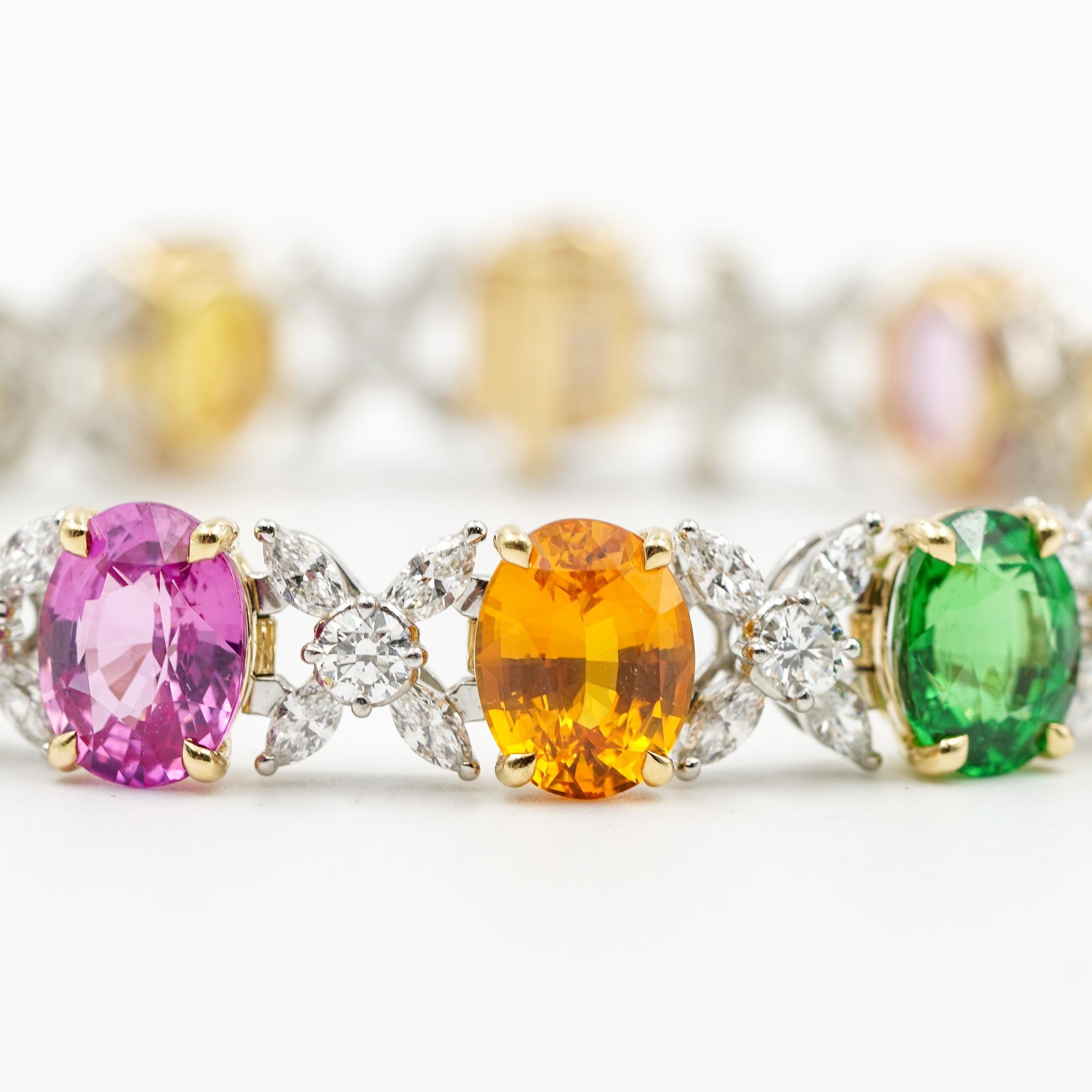 Oscar Heyman Armband aus Platin und 18 Karat Platin mit Regenbogen-Saphir und Diamanten (Ovalschliff)