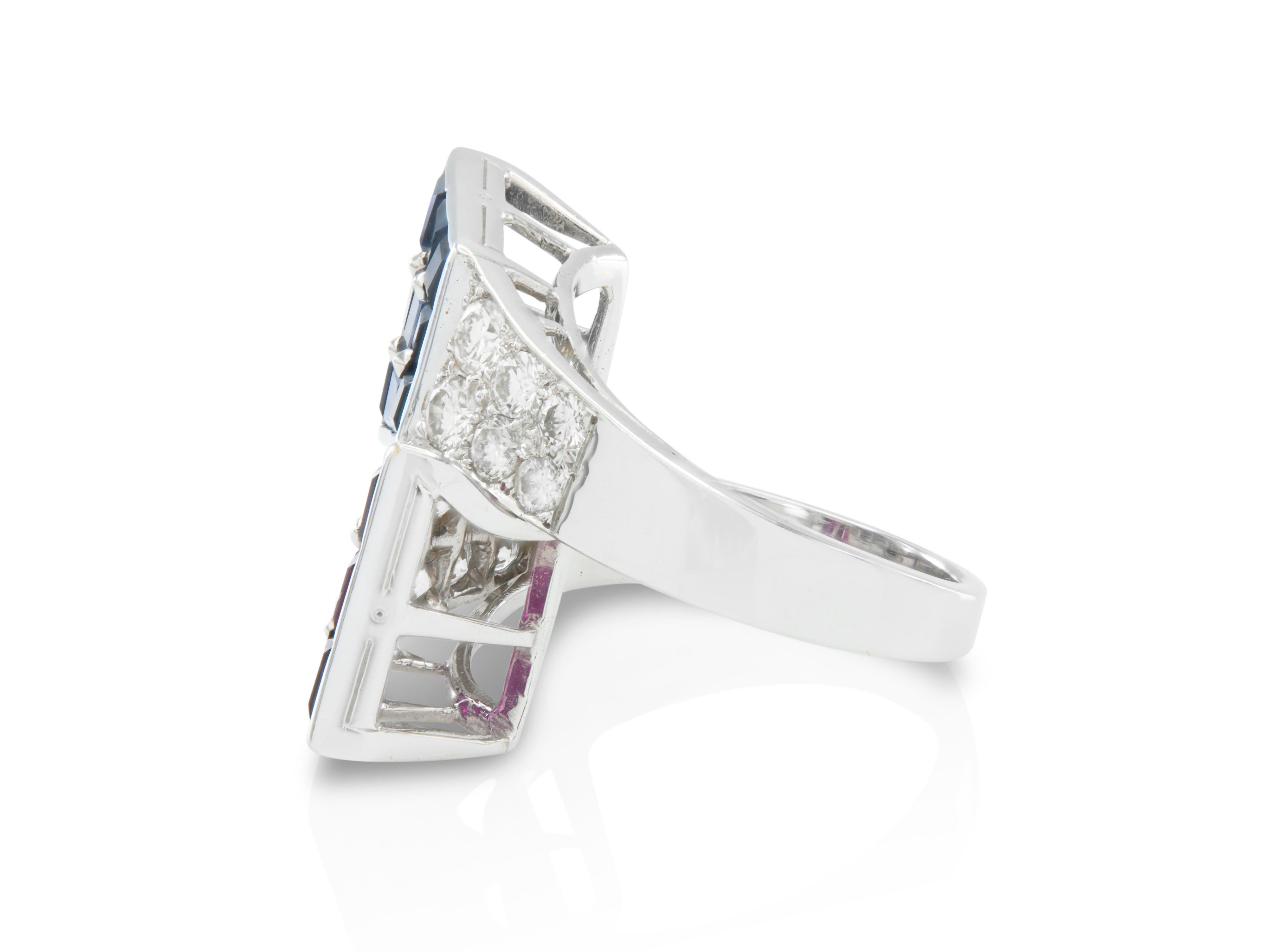 Taille carrée Bague bypass en rubis et saphir avec diamants d'Oscar Heyman en vente