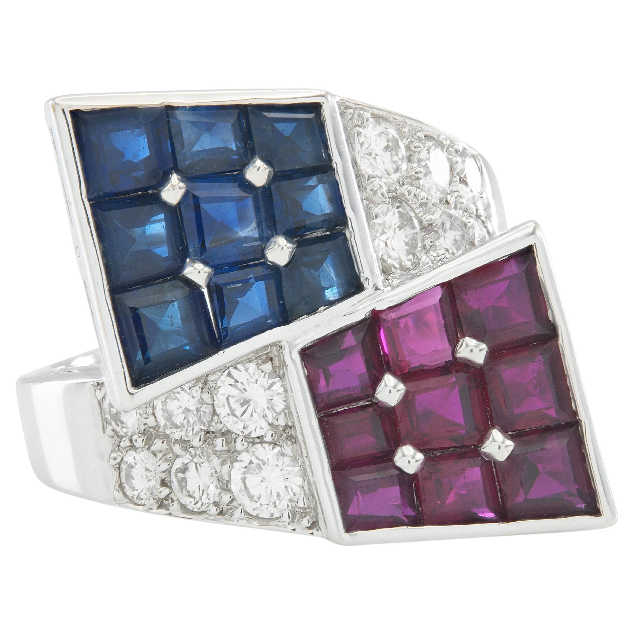 Bague bypass en rubis et saphir avec diamants d'Oscar Heyman en vente