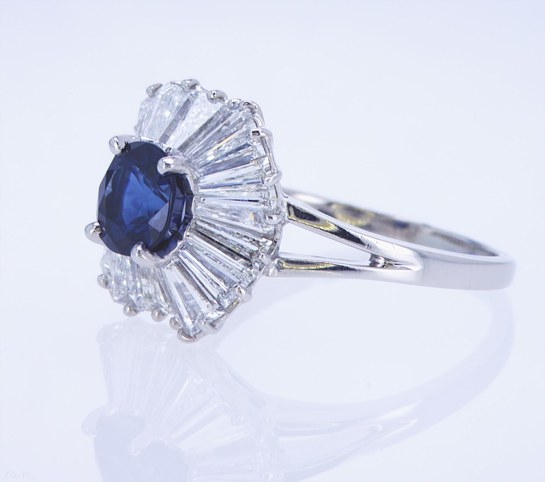 Oscar Heyman Sapphire and Diamond Ring In Excellent Condition In New York, NY