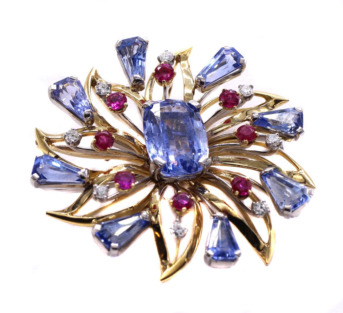 Rétro Oscar Heyman Broche en or jaune 18 carats, saphir, rubis et diamants en vente