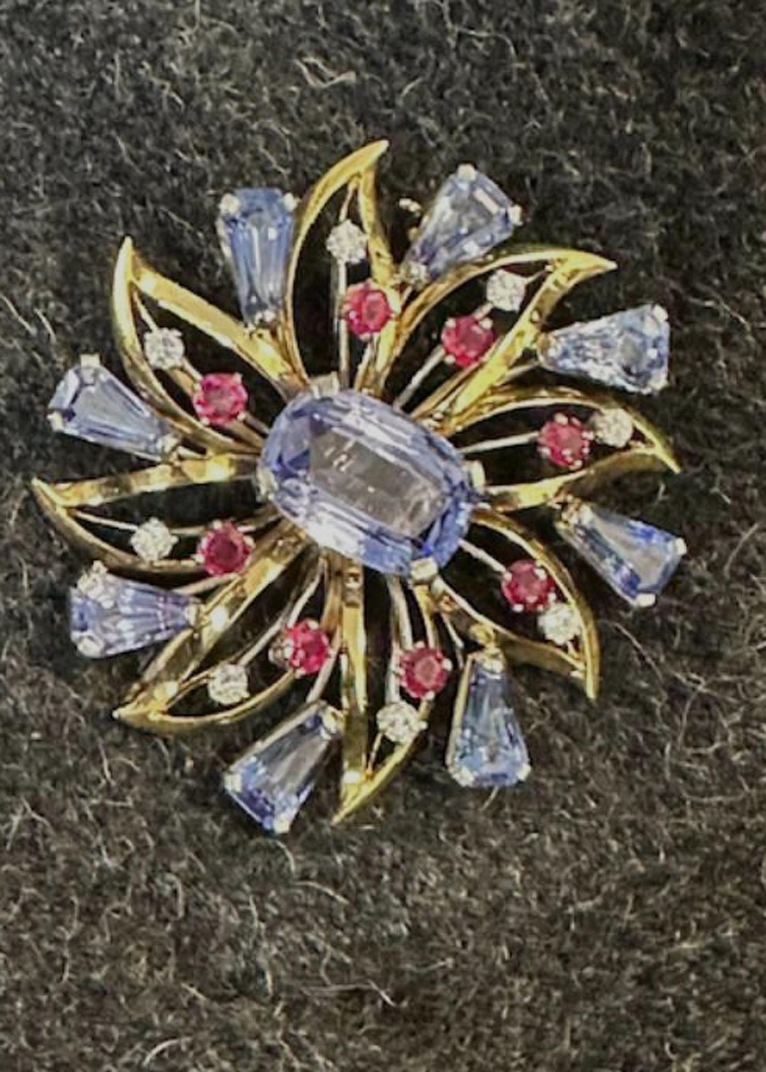 Oscar Heyman Sapphire Ruby Diamond 18 Karat Yellow Gold Brooch In Excellent Condition For Sale In New York, NY