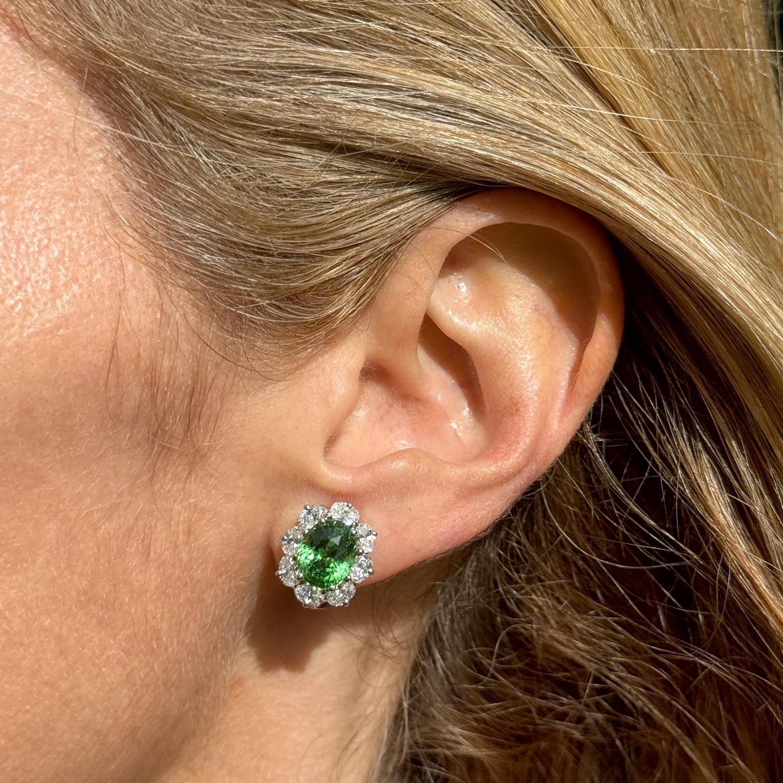 Modern Oscar Heyman Tsavorite Diamond Estate Lever-Back Earrings Certified