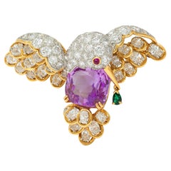 Oscar Heyman Spilla Colibrì d
epoca in platino 18 carati con zaffiro di Ceylon e più gemme