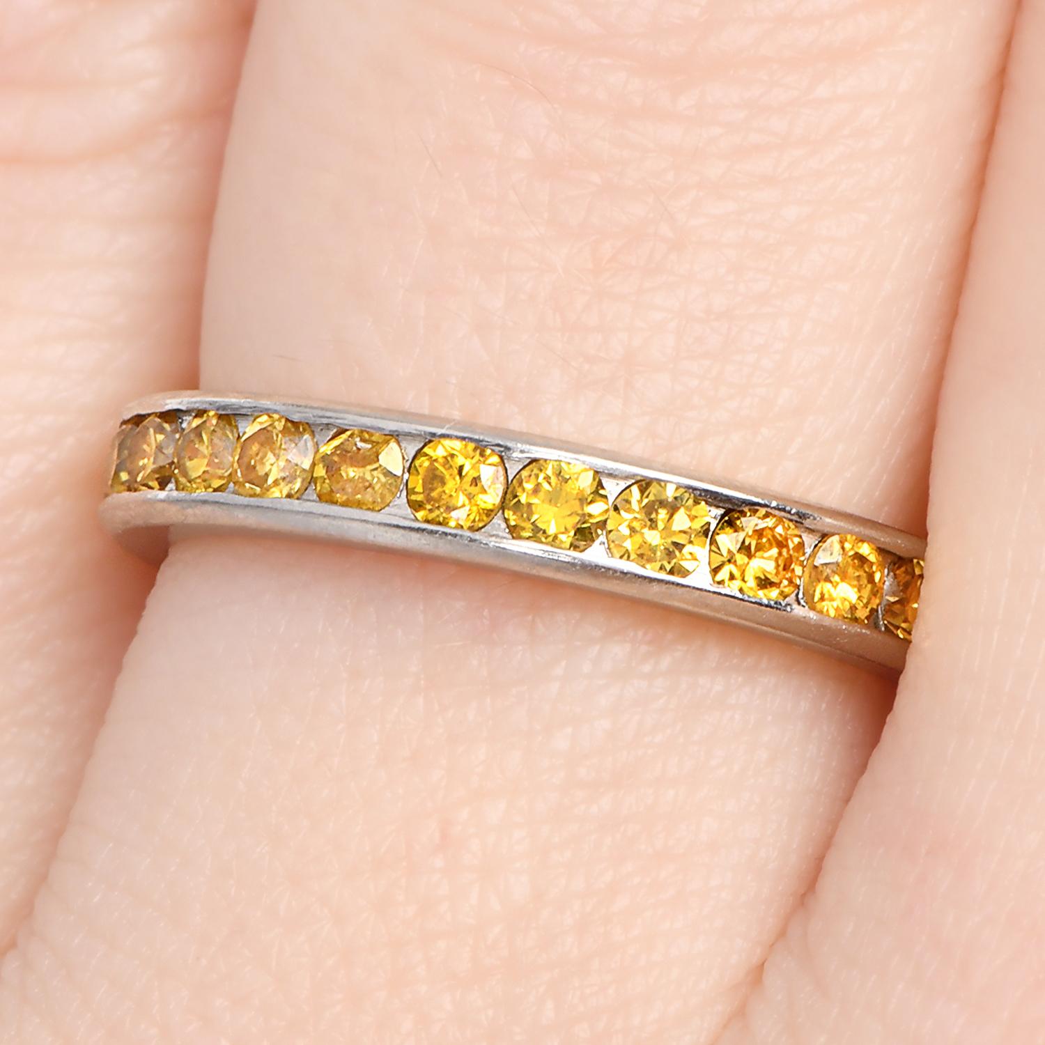 Oscar Heyman Vivid Yellow Diamond Platinum Band Ring (Rundschliff) im Angebot