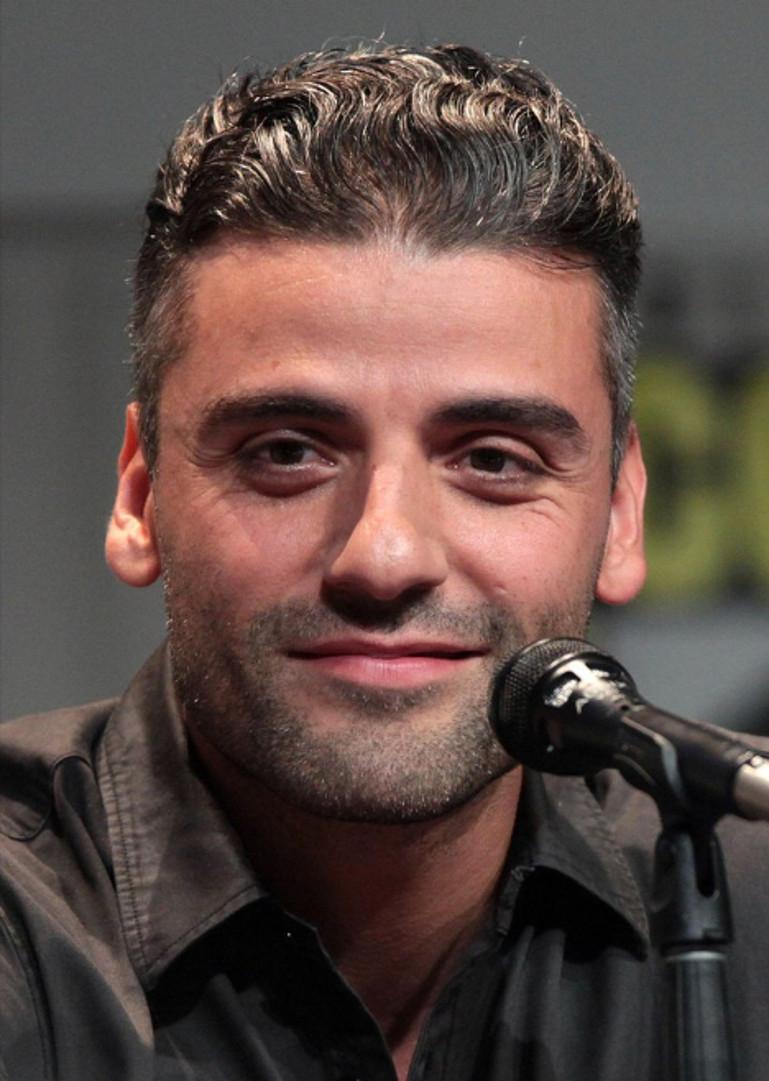 Oscar Isaac’s breakout role was as the lead in the Coen Brothers’ 2013 movie Inside Llewellyn Davies.

This is a guaranteed authentic half inch strand of Oscar Isaac’s hair.

It comes presented on an 8 x 5.75 inch display card, perfect for
