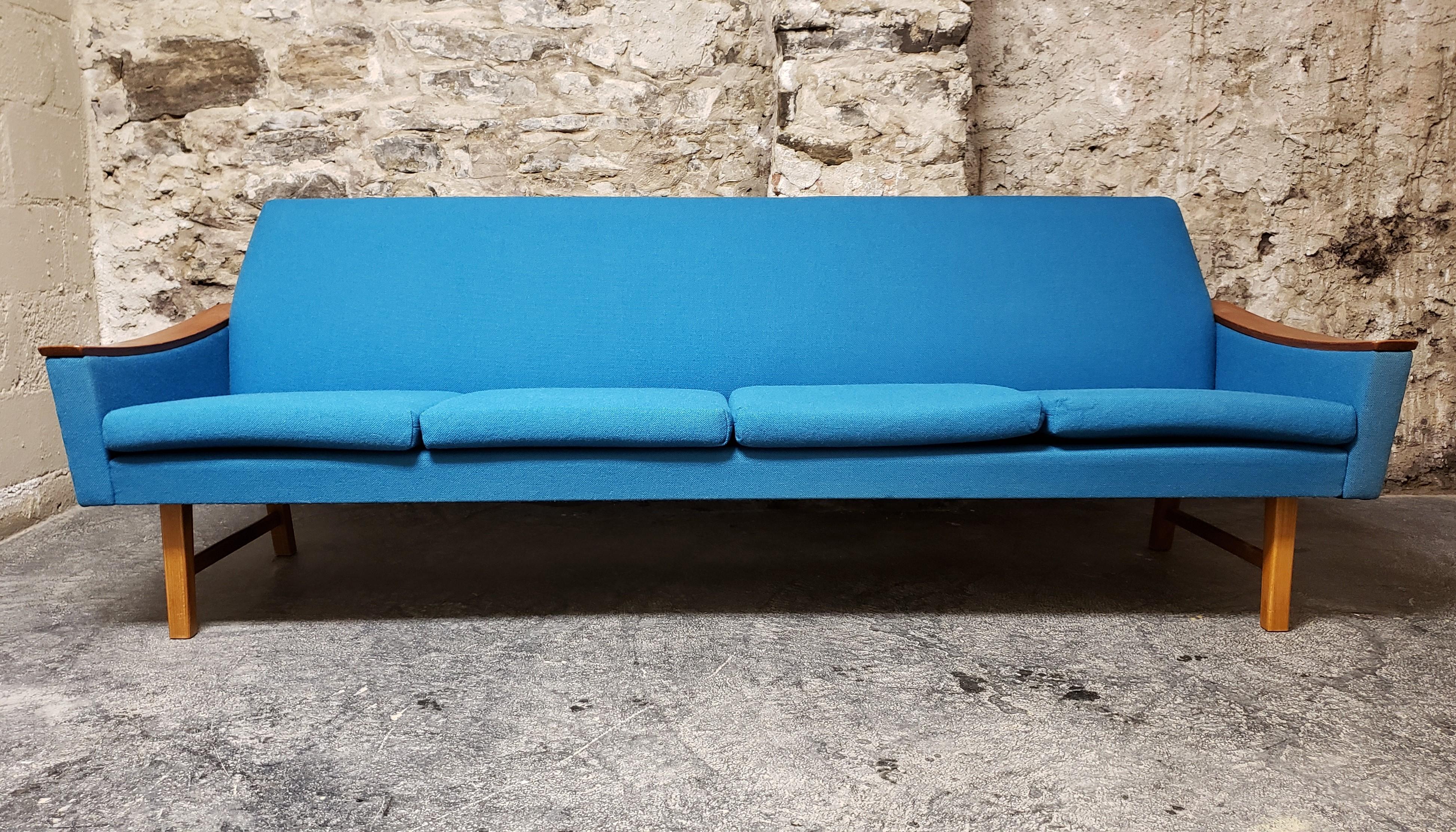 Superb Scandinavian Modern sofa designed by Oscar Lango and produced by P. I. Langlo’s Fabrikker, the father of the Norwegian modern furniture.