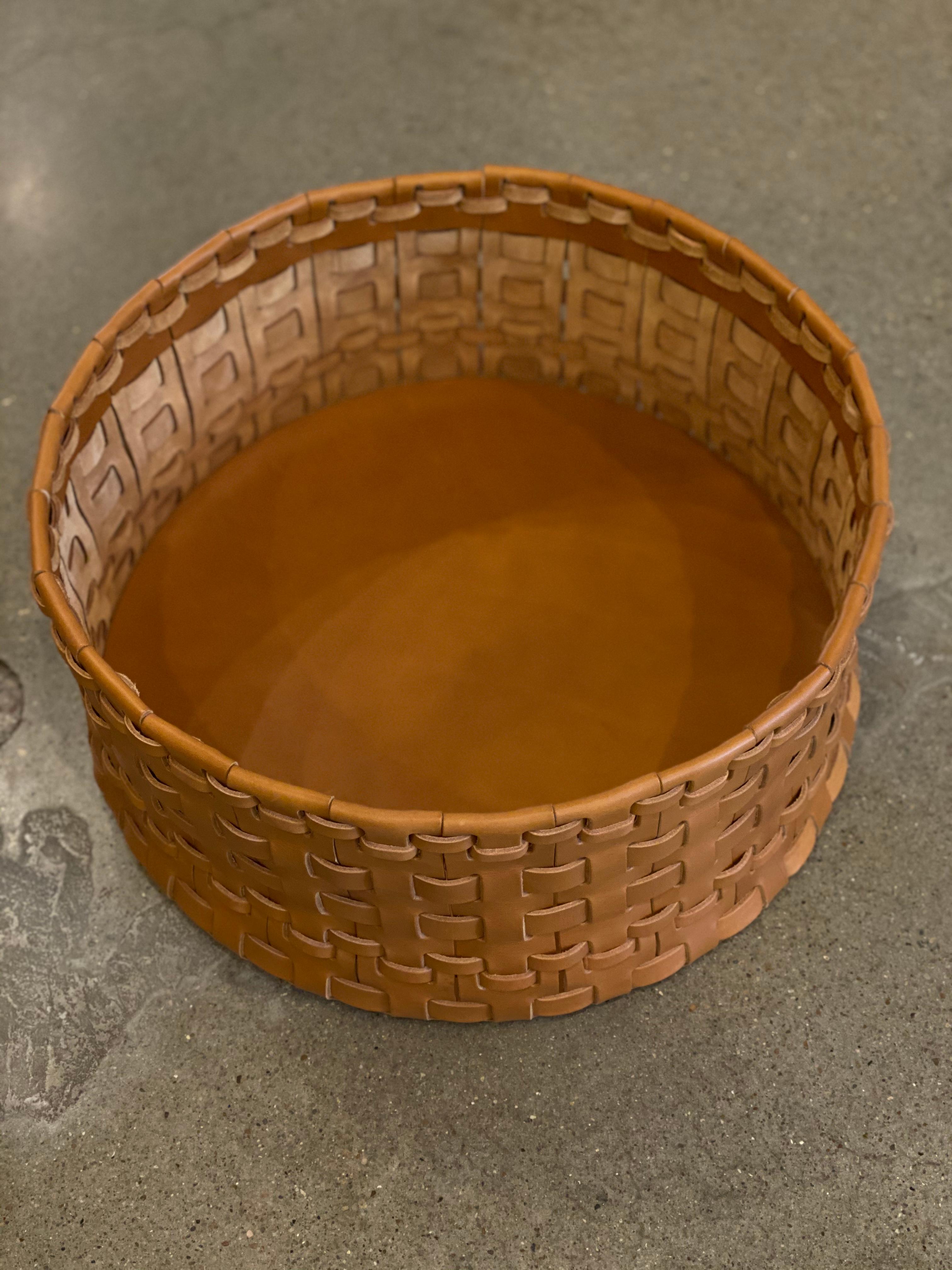 Italian Oscar Maschera Woven Leather Basket