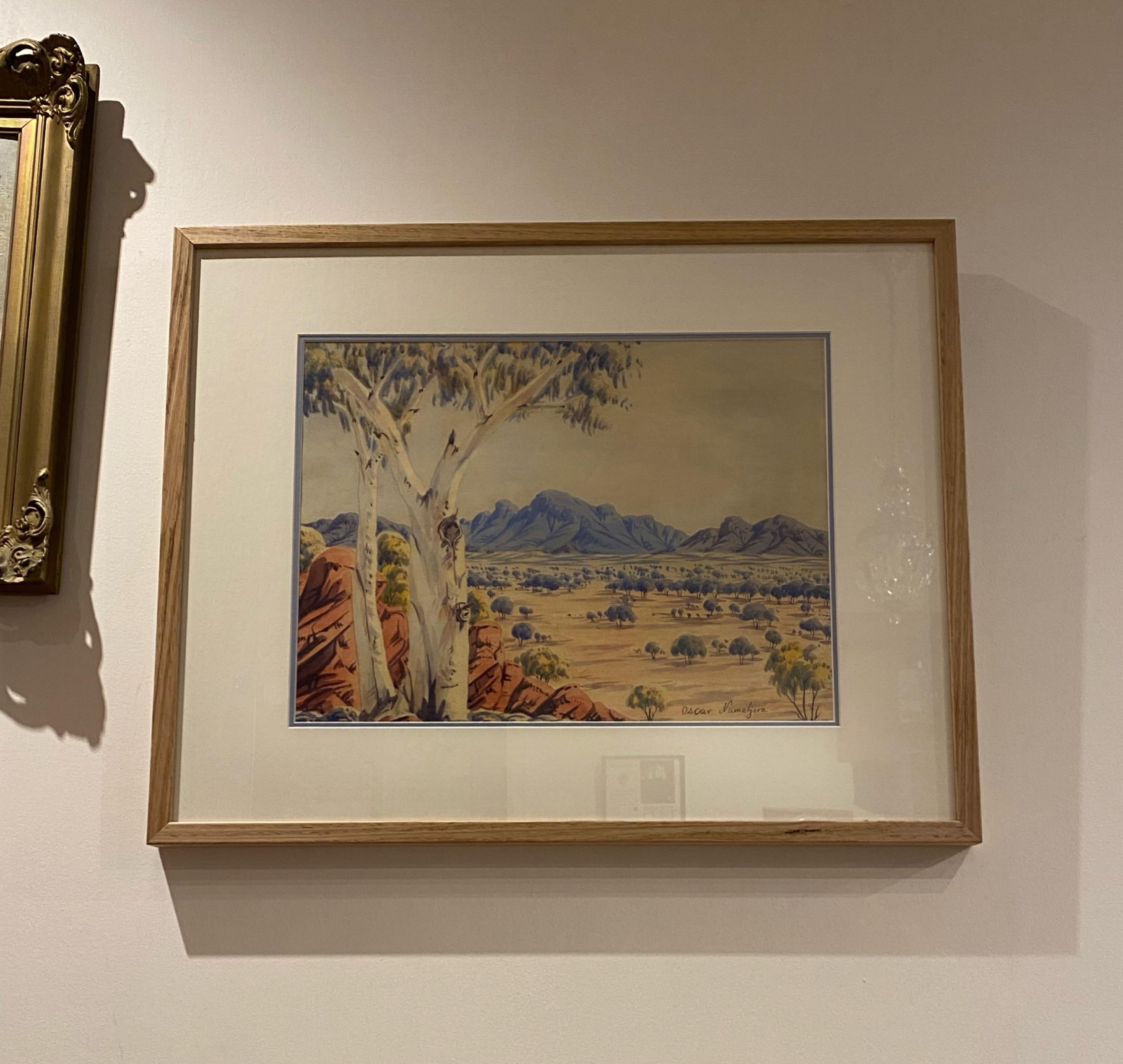 Peinture de paysages d'Australie centrale 

par Oscar Namatjira (fils d'Albert Namatjira) - 1922 - 1991

Aquarelle

vers 1963

signé en en bas à droite

37cm x 50cm 

encadré 