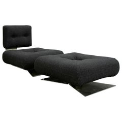 Chaise et ottoman Alta d'Oscar Niemeyer:: en laine noire:: vers 1974