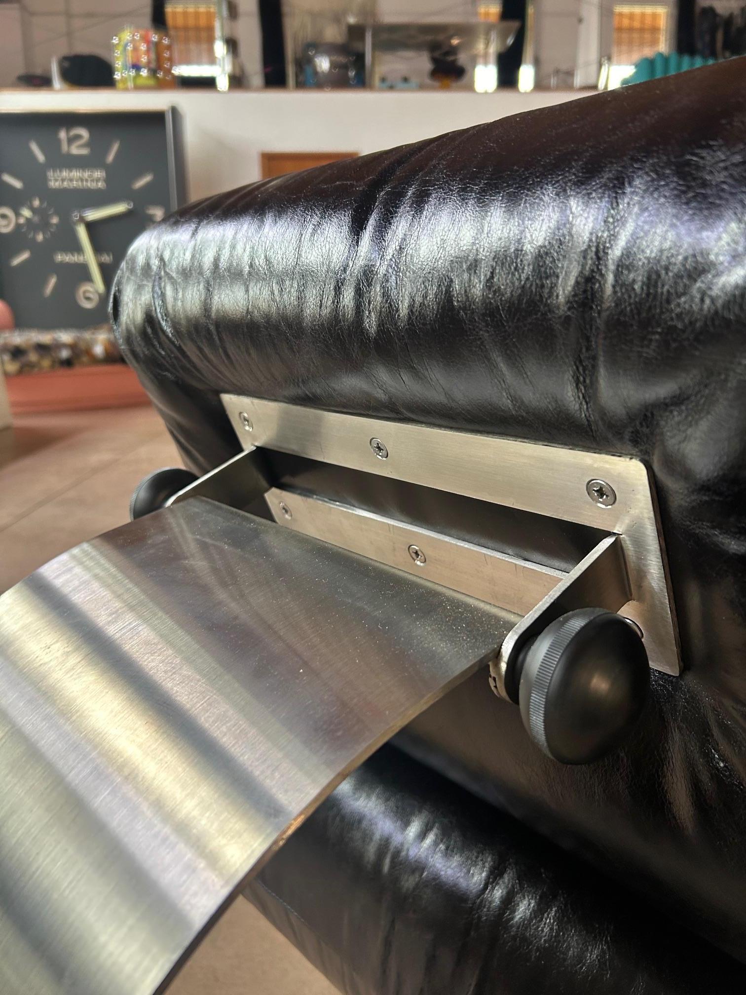 Acier Chaise et pouf 
