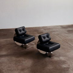 Oscar Niemeyer “Alta” Chairs for Mobilier International, Black, 1971, Set of 2