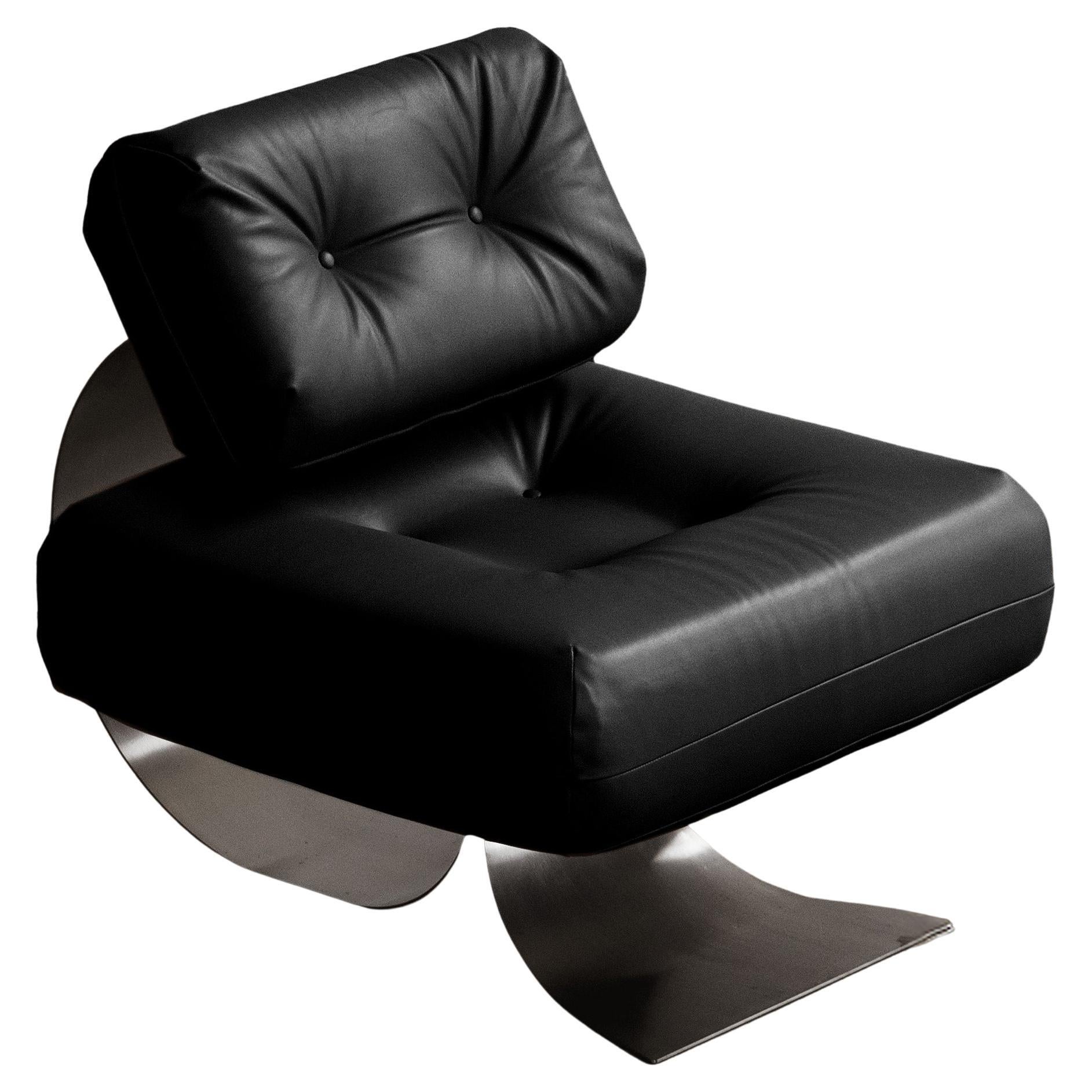 Oscar Niemeyer “Alta” Easy Chair for Mobilier International, Black Leather, 1971