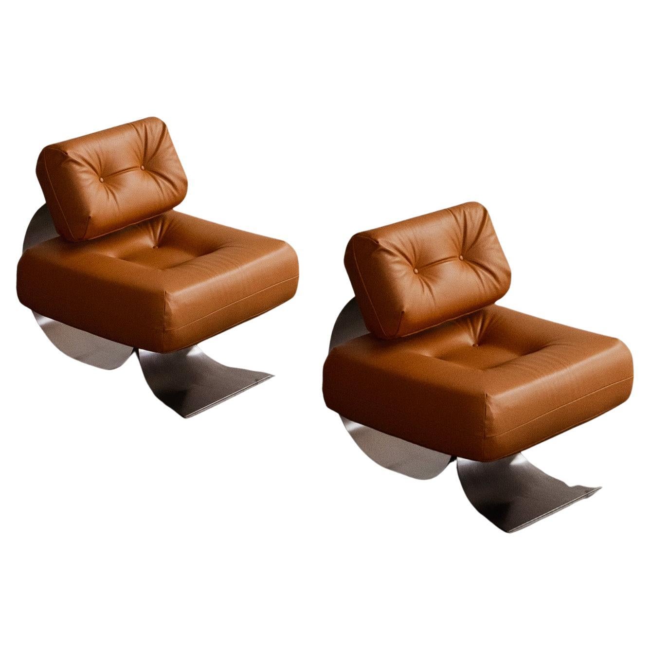 Oscar Niemeyer “Alta” Easy Chairs for Mobilier International, 1971, Set of 2