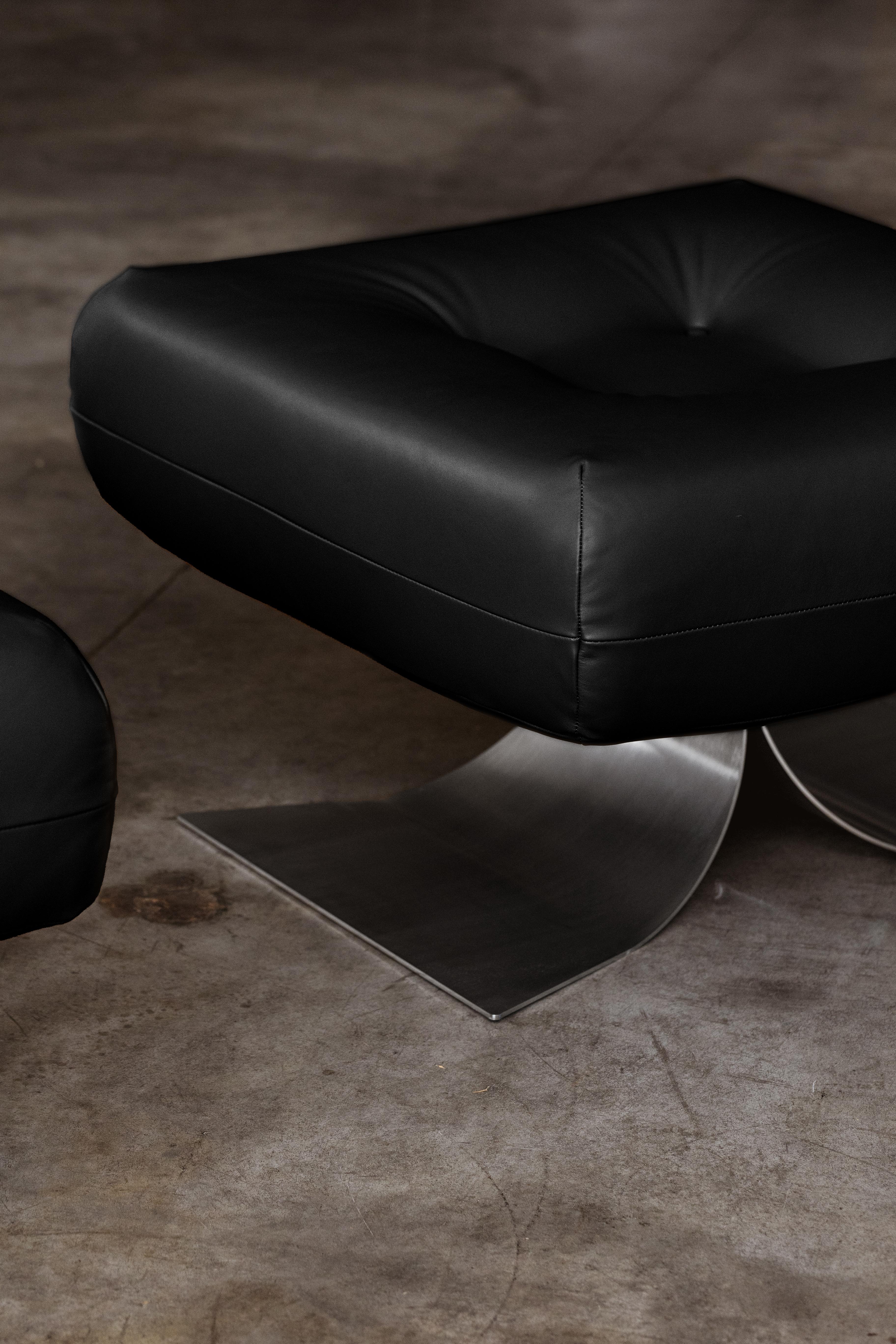 Oscar Niemeyer Alta Lounge Set für Mobilier International, 1971, 2 Exemplare (Leder) im Angebot