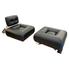 Fauteuil de salon Oscar Niemeyer "Aran" avec pouf, 1975