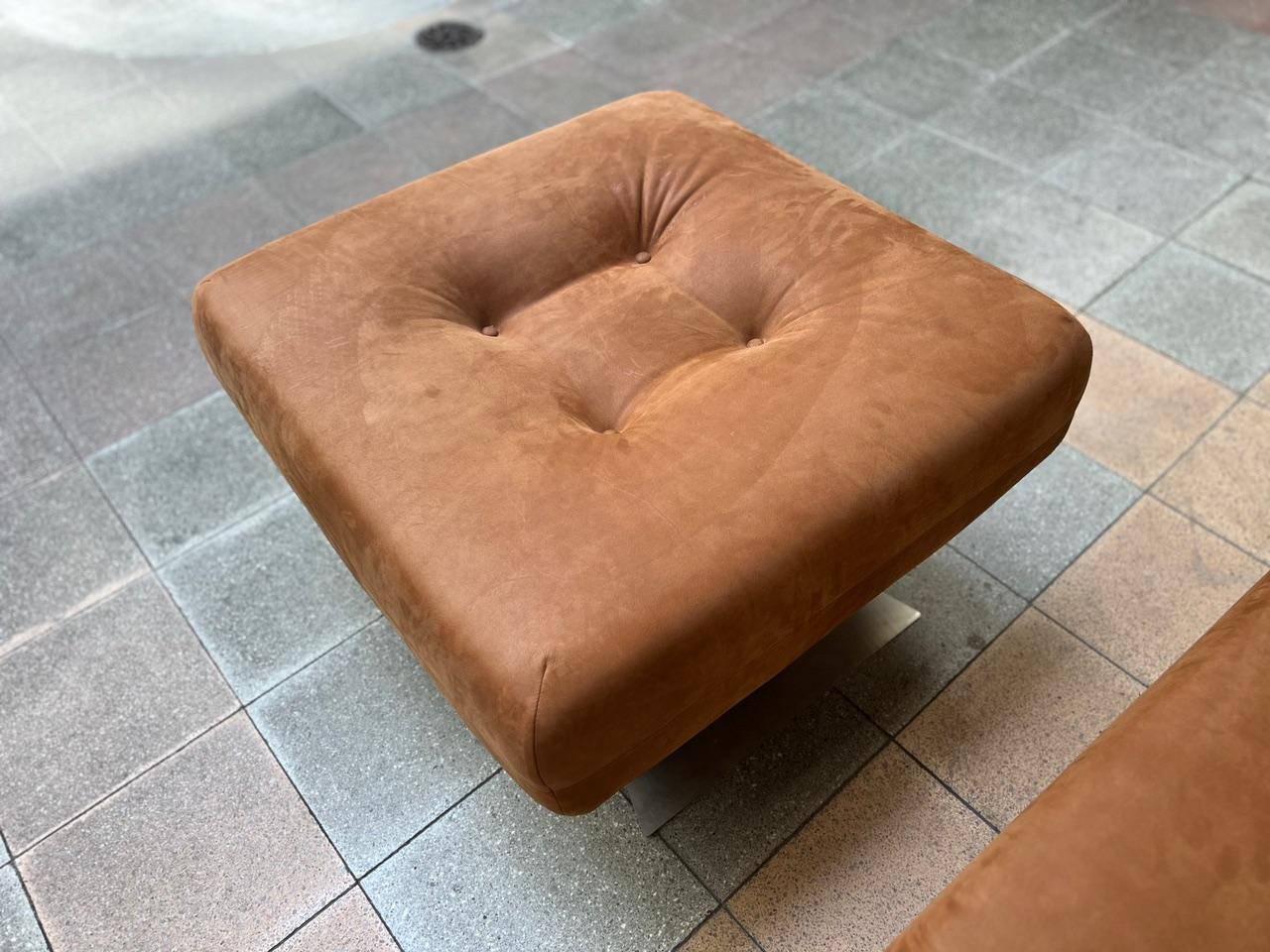 Oscar Niemeyer Sessel und Ottomane Modell „Alta“ – Modell „Alta“ – um 1974 11
