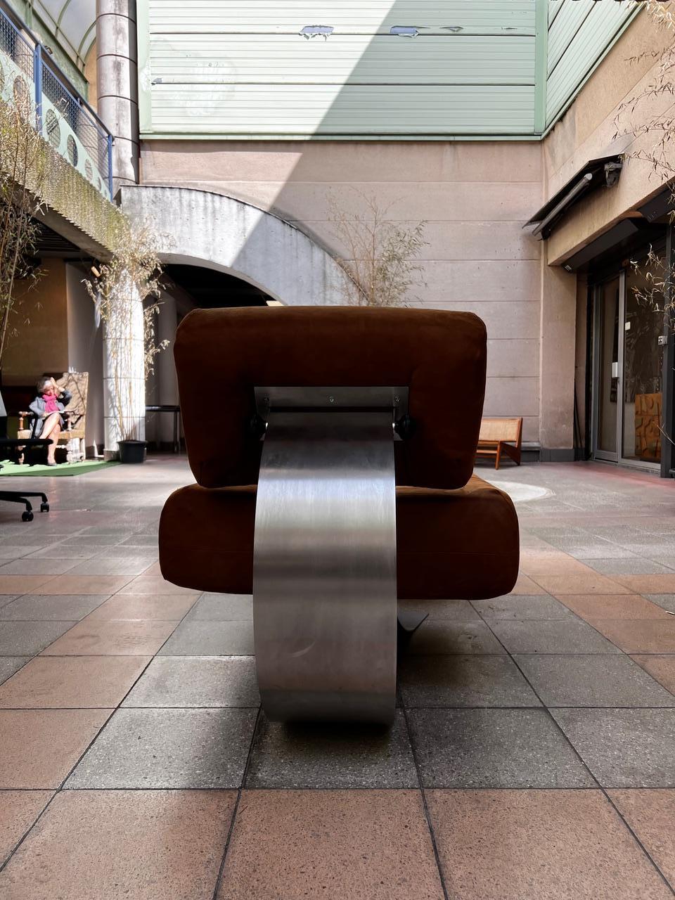 Oscar Niemeyer Sessel und Ottomane Modell „Alta“ – Modell „Alta“ – um 1974 (Edelstahl)