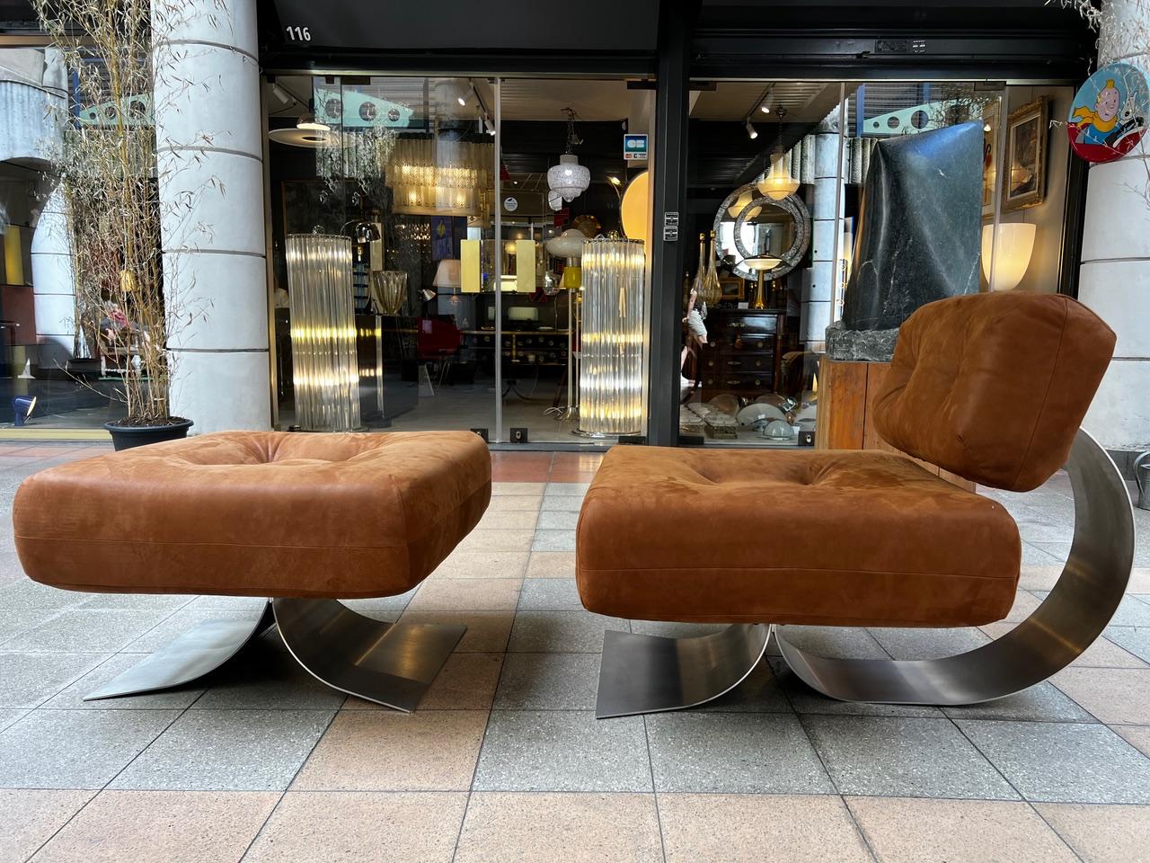 Oscar Niemeyer Sessel und Ottomane Modell „Alta“ – Modell „Alta“ – um 1974 3