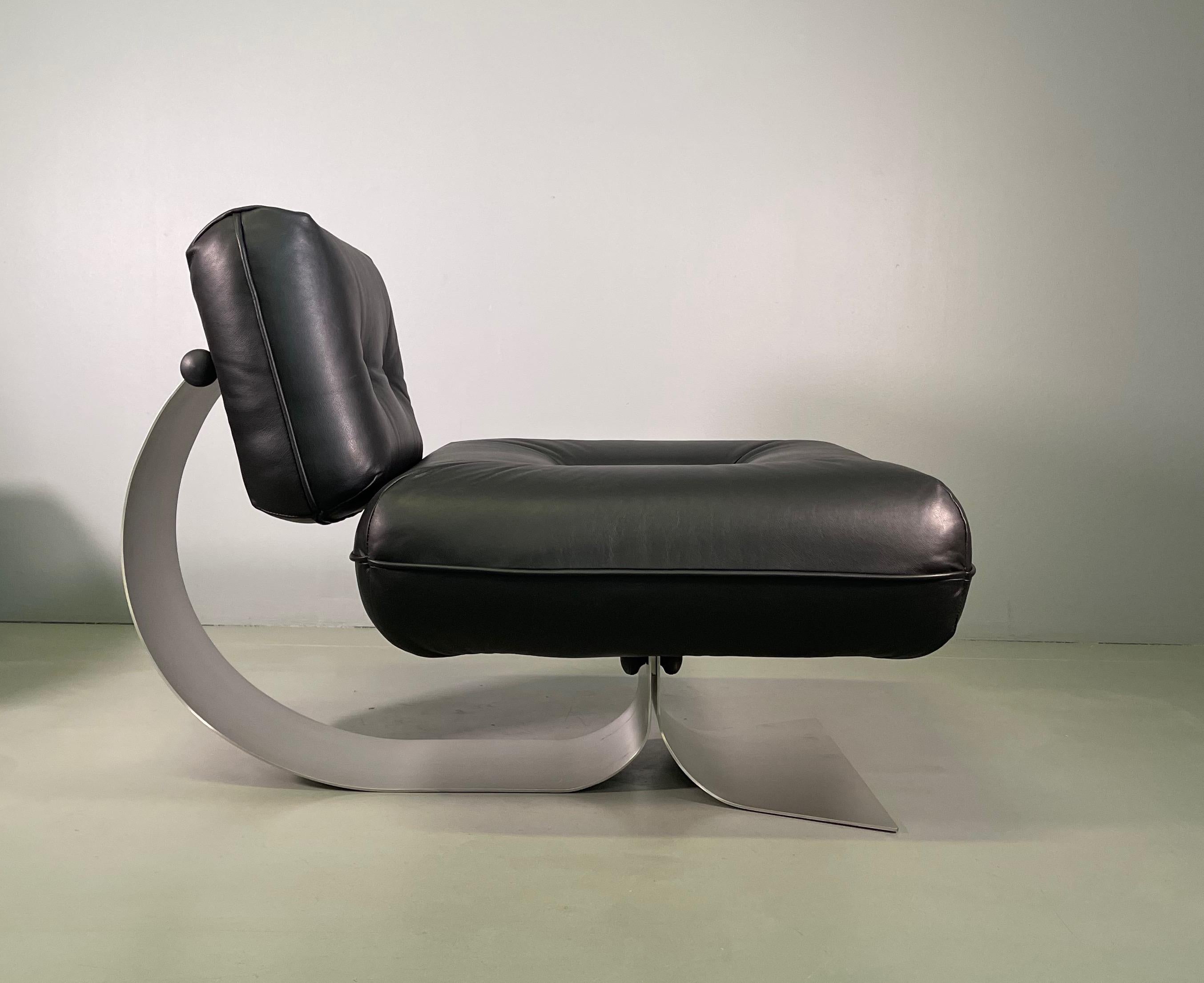 Oscar Niemeyer Armchair and Ottoman Model 