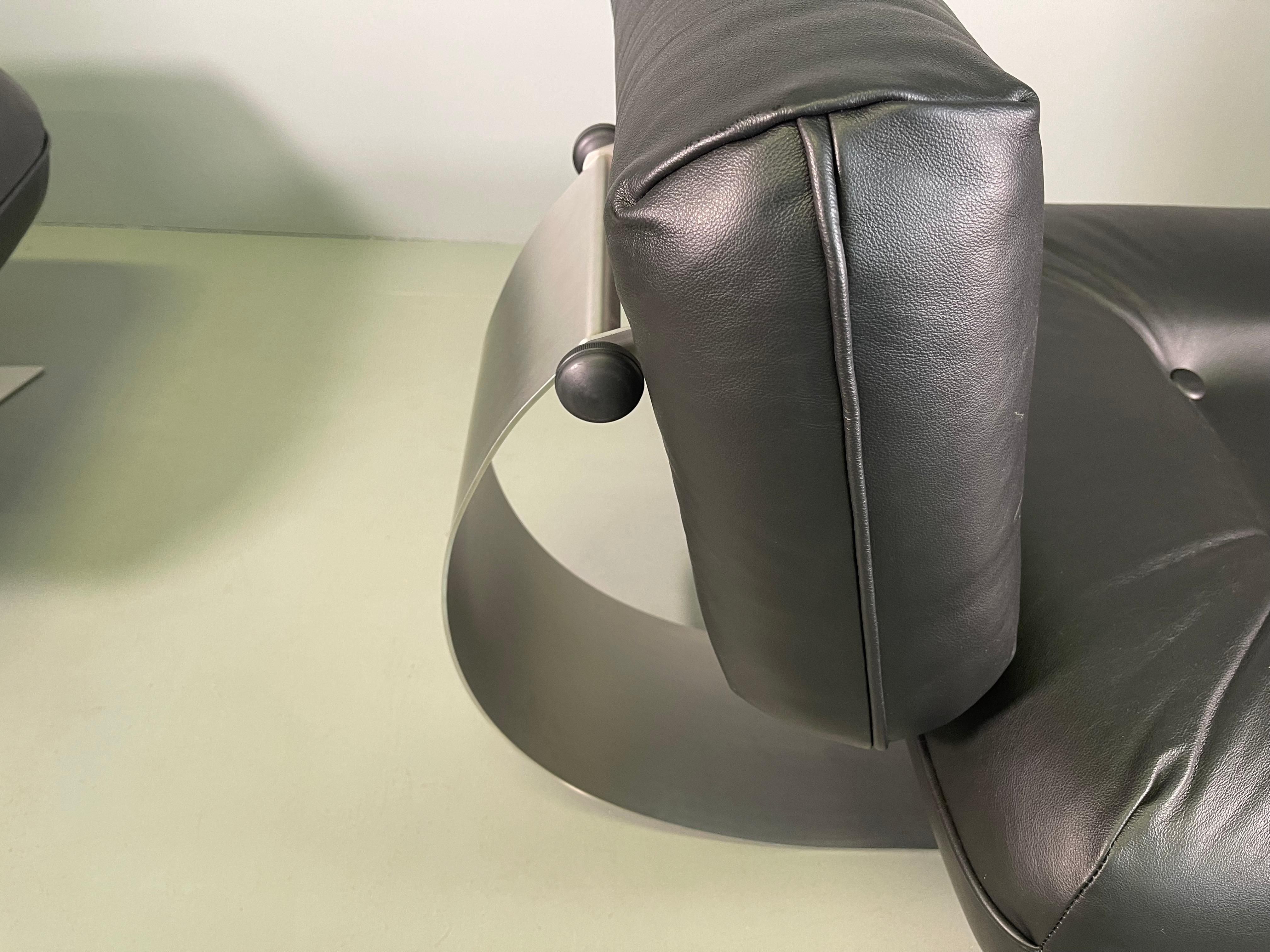 Oscar Niemeyer Armchair and Ottoman Model 