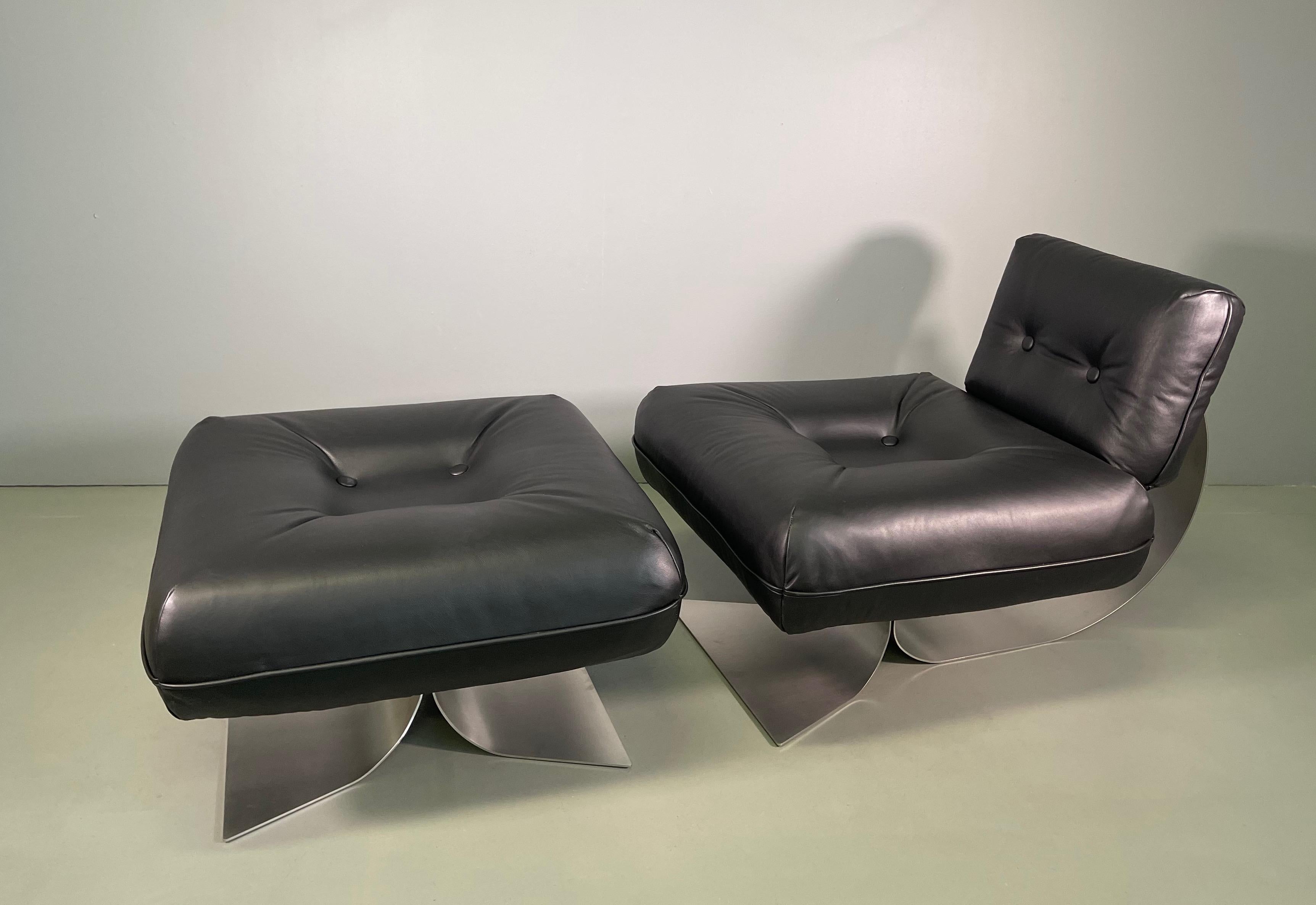 Oscar Niemeyer Armchair and Ottoman Model 