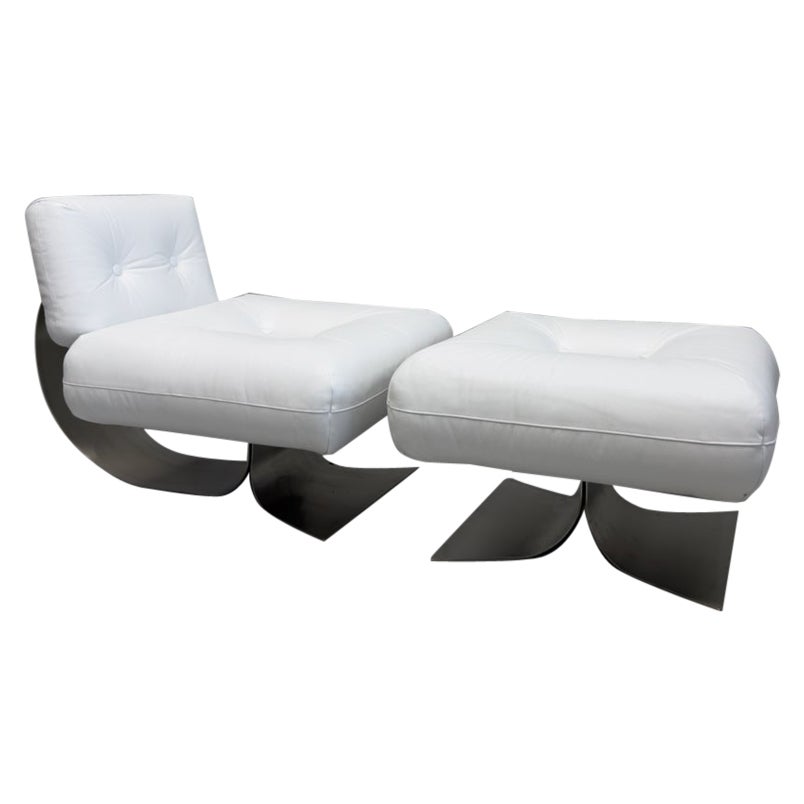 Oscar Niemeyer Armchair and Ottoman Model "Alta", circa 1975 White Leather